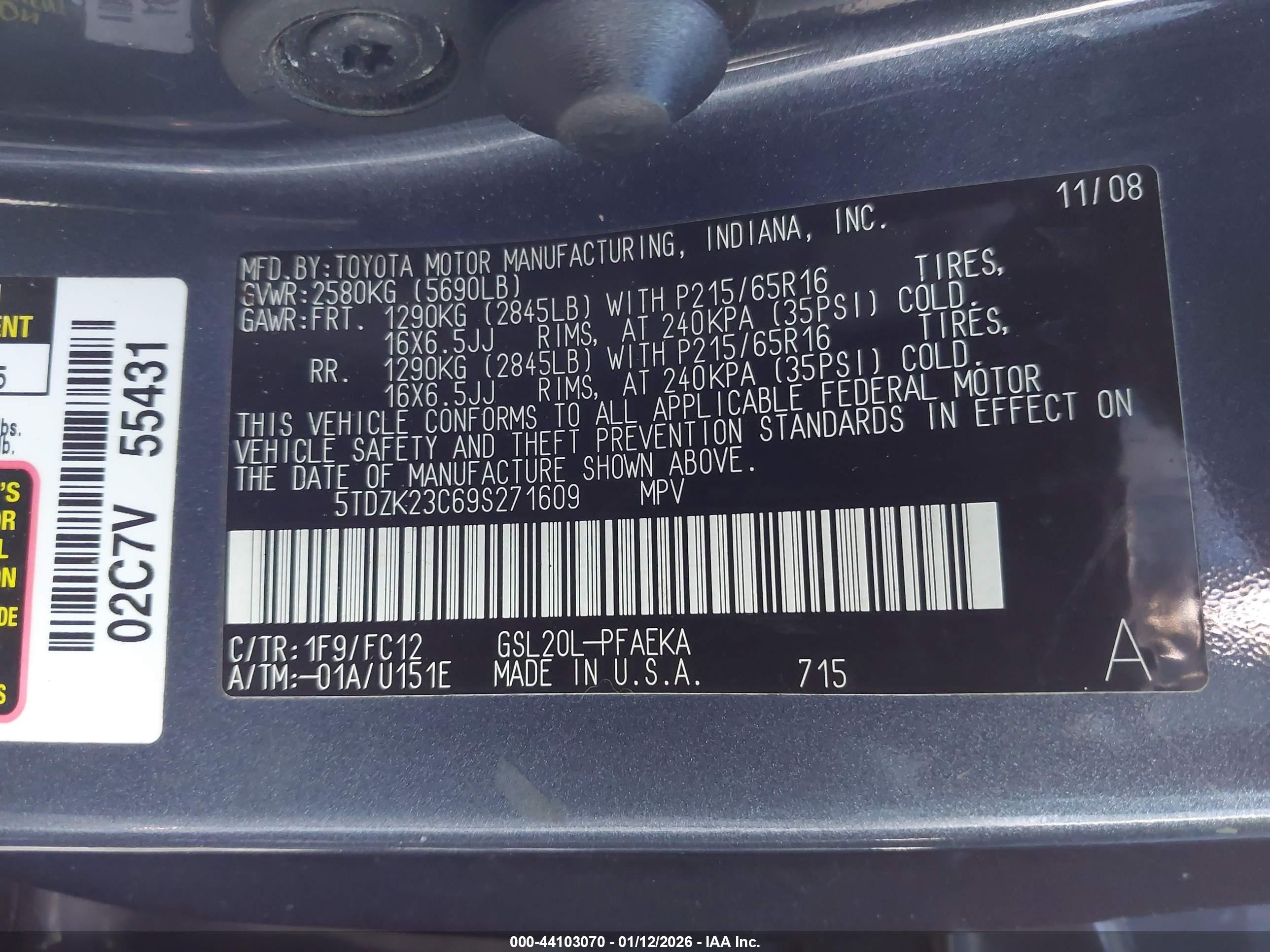 TOYOTA SIENNA image 9