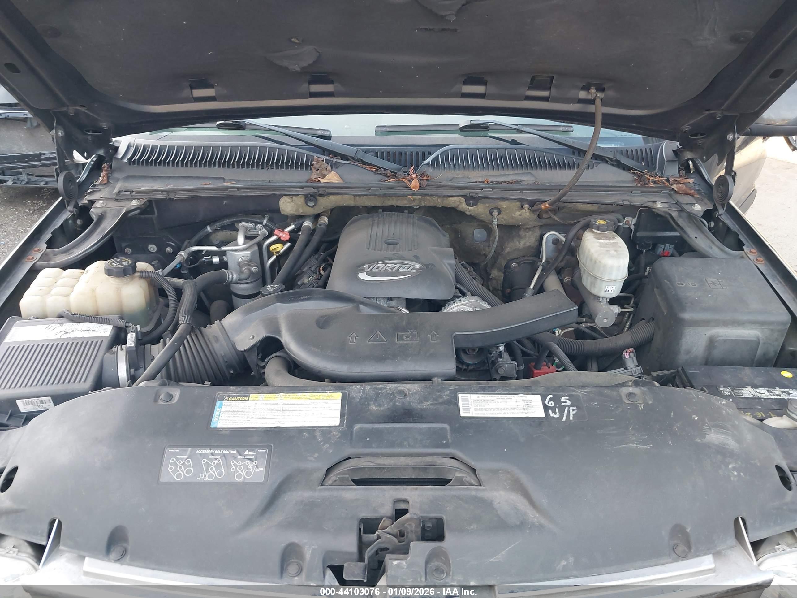 CHEVROLET TAHOE image 10