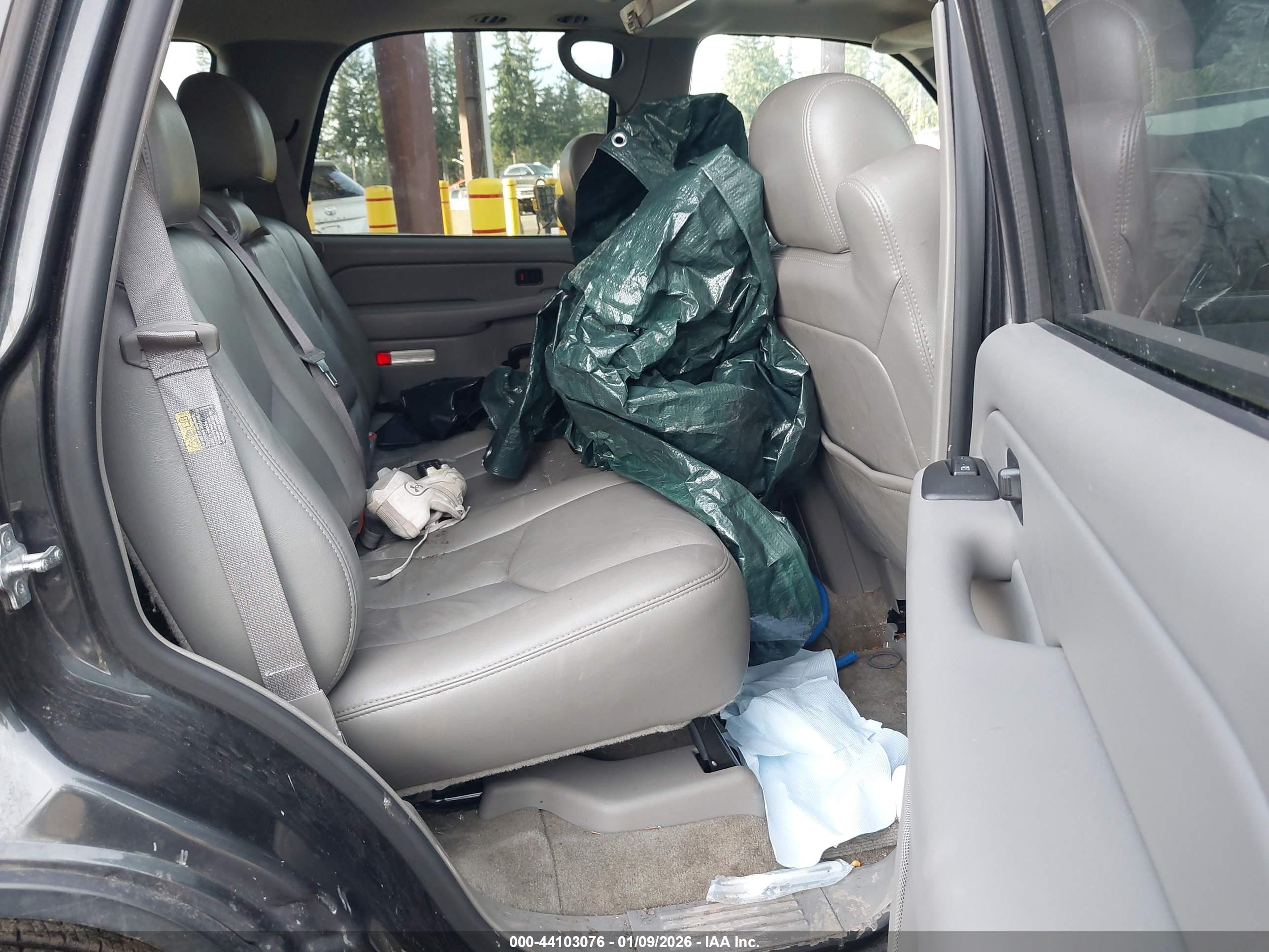 CHEVROLET TAHOE image 8