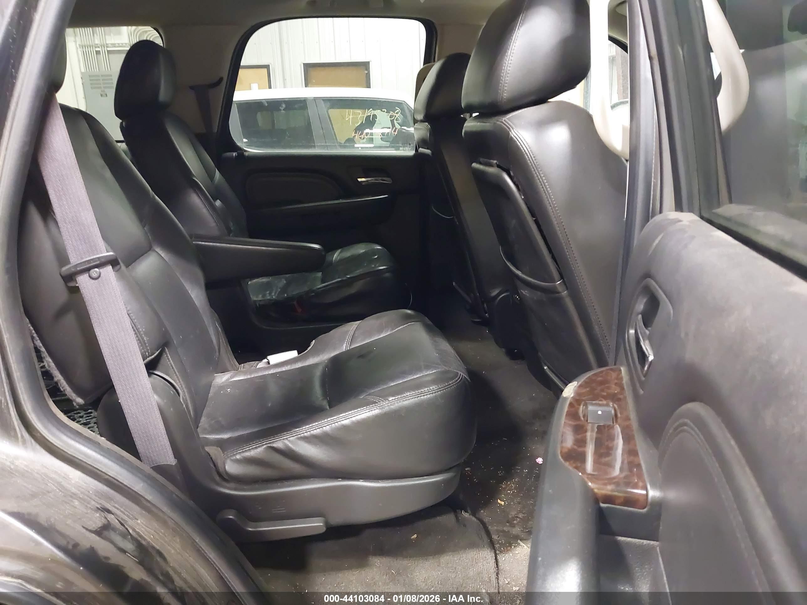 GMC YUKON image 8