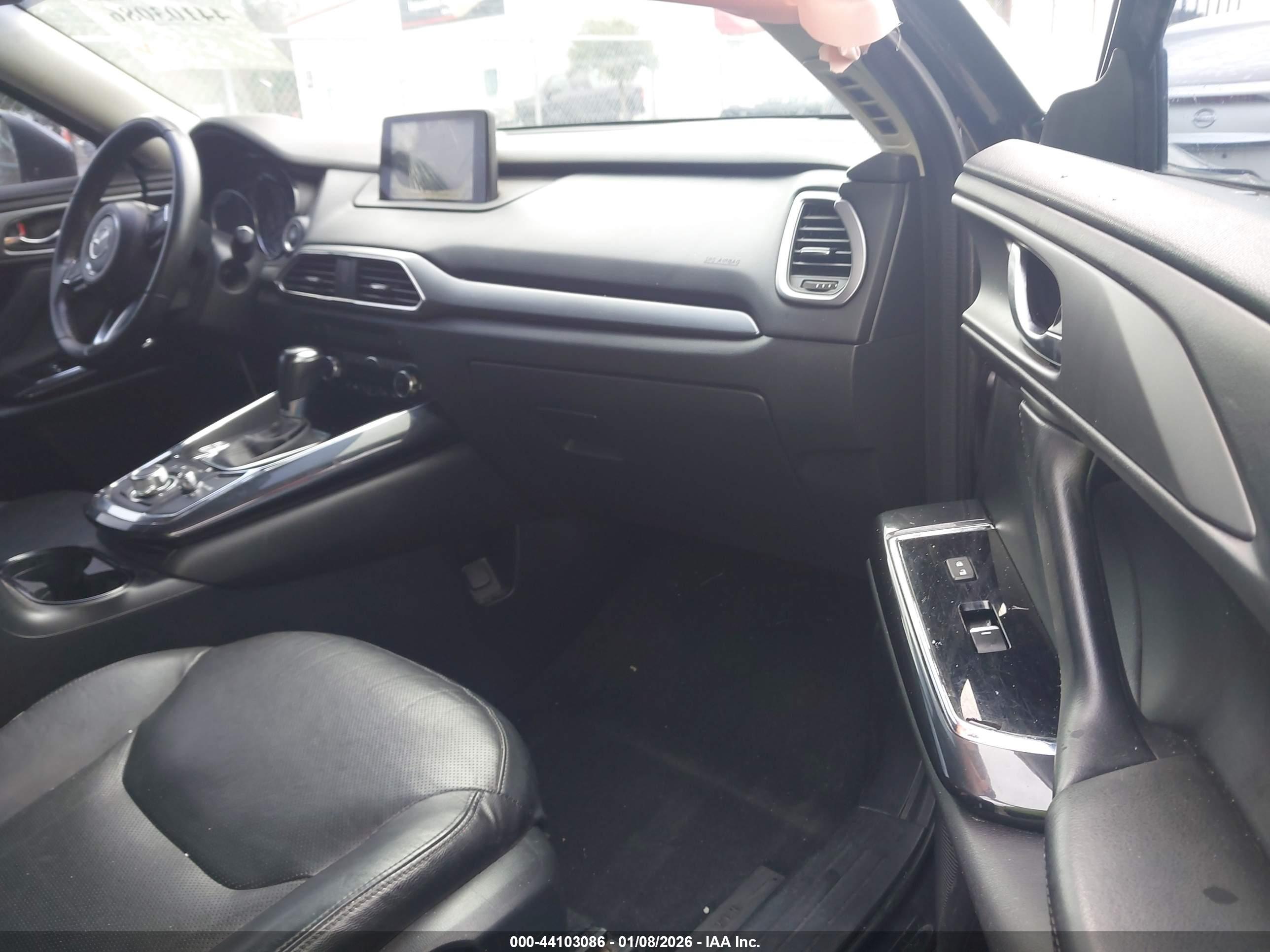 MAZDA CX-9 image 5