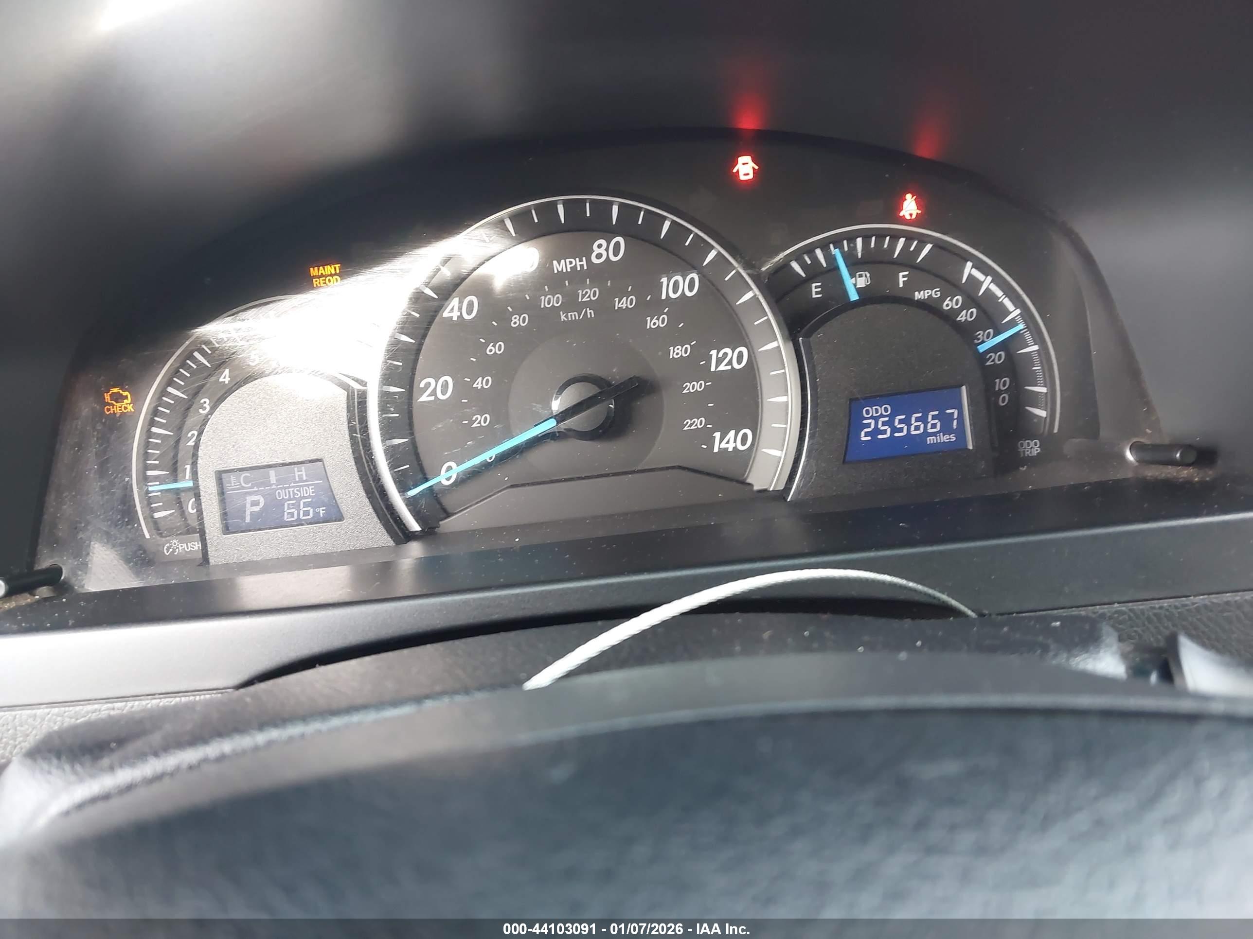 TOYOTA CAMRY image 7