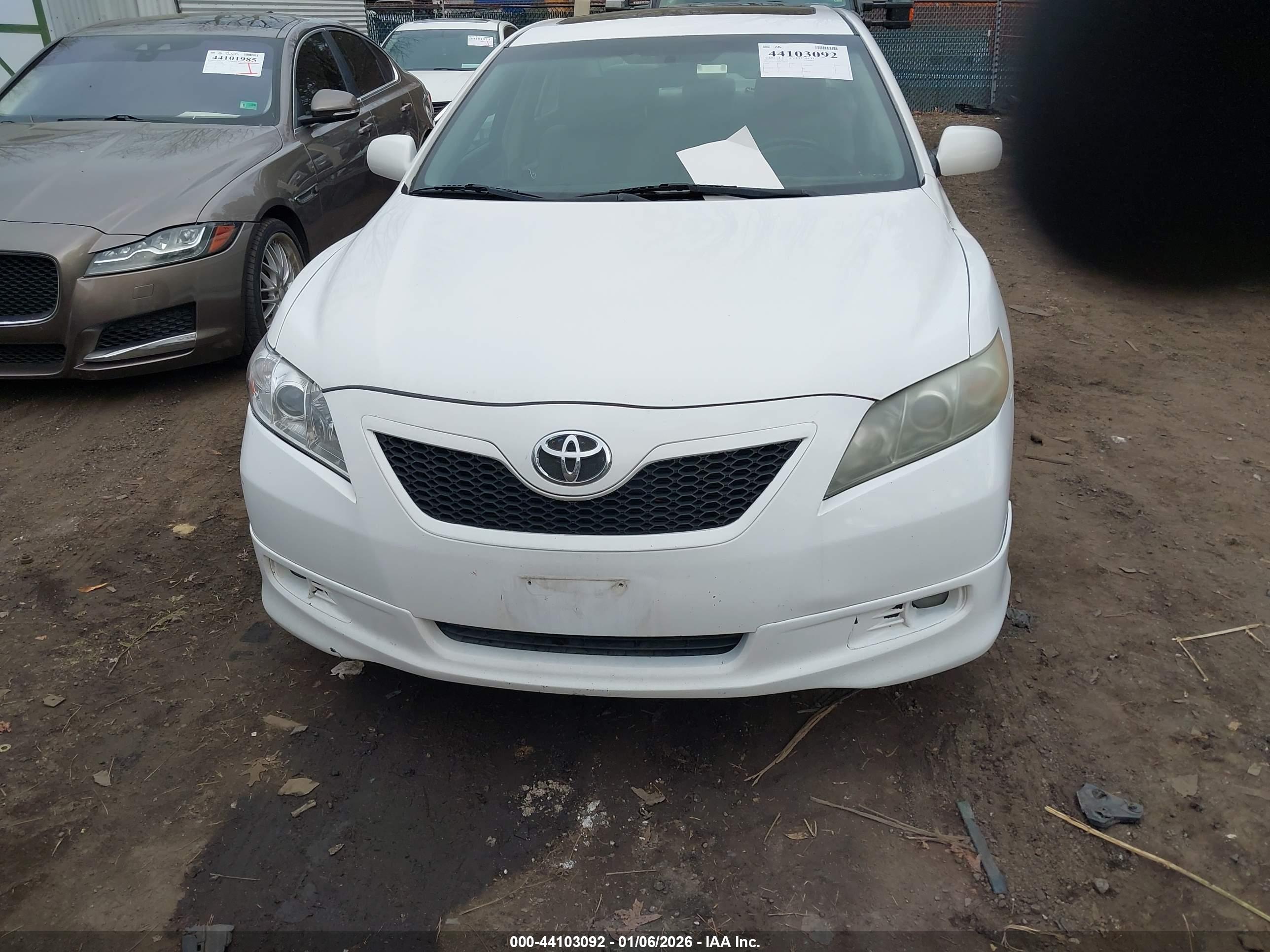 TOYOTA CAMRY image 6
