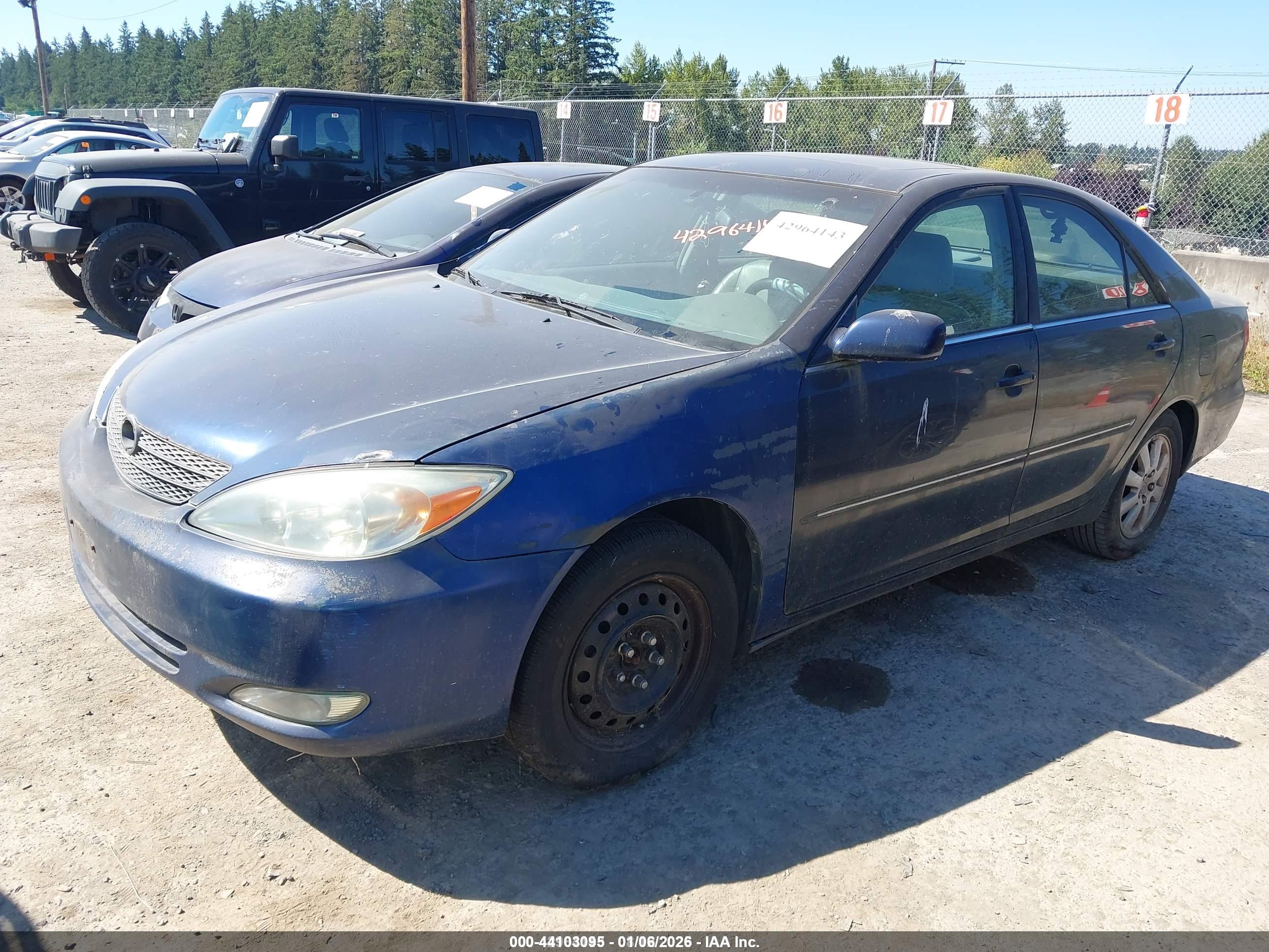 TOYOTA CAMRY image 2