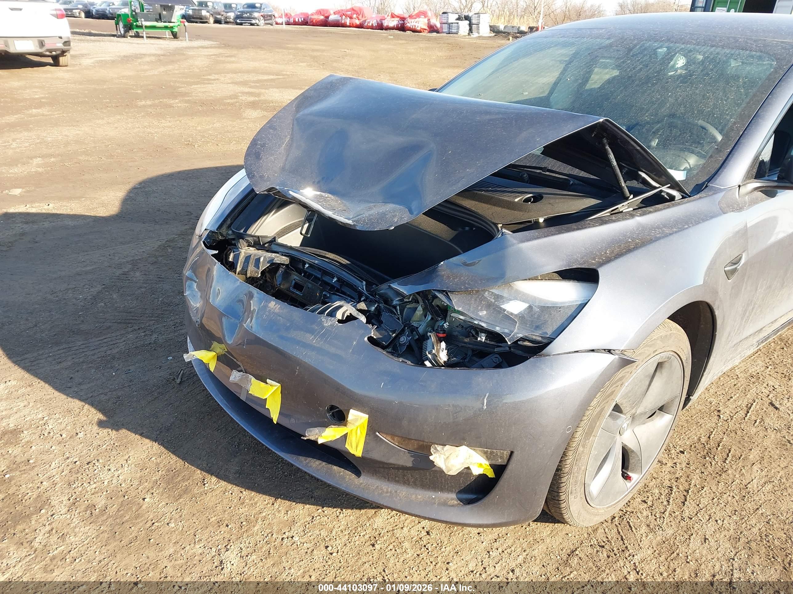 TESLA MODEL image 6