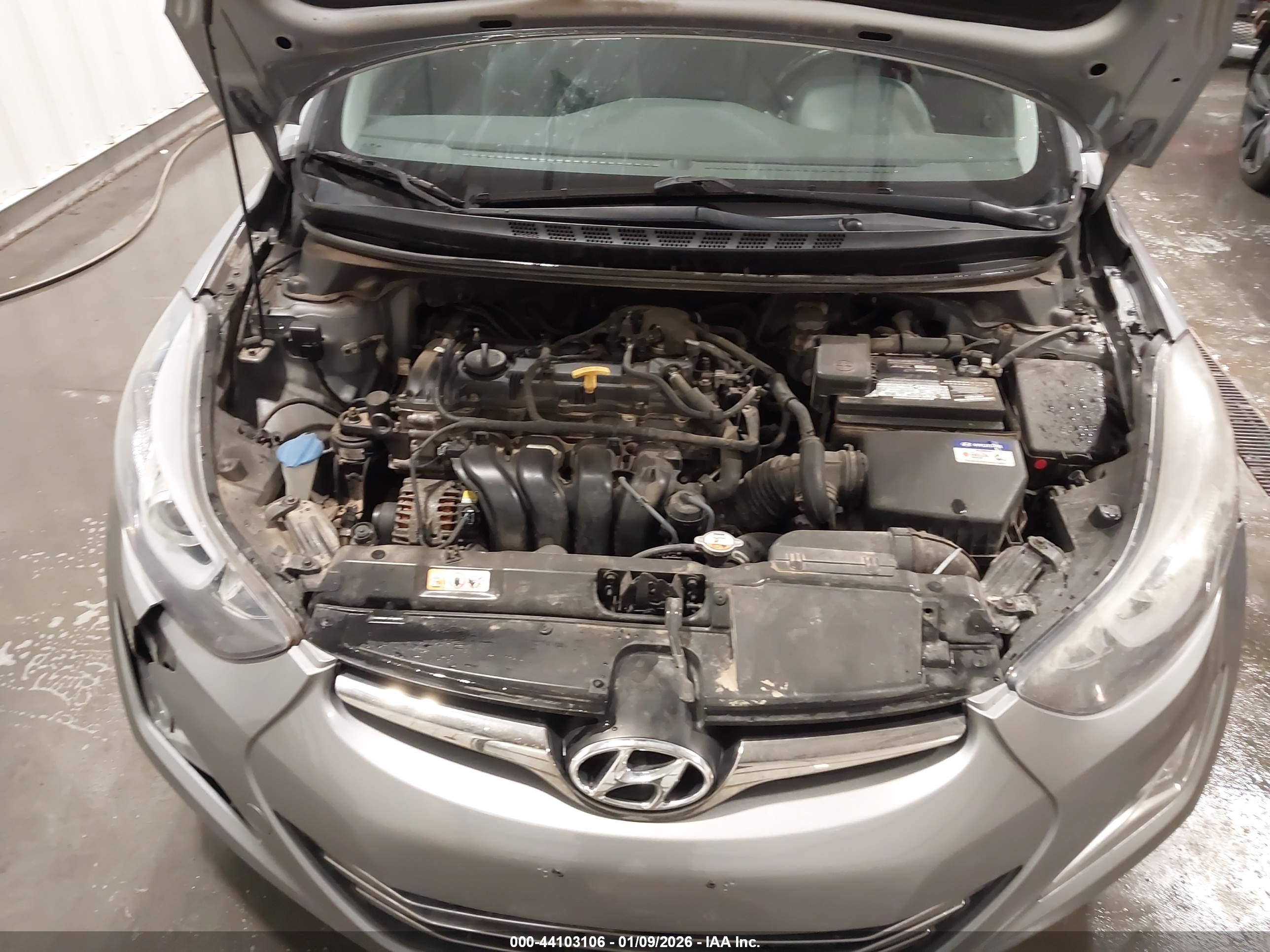 HYUNDAI ELANTRA image 10