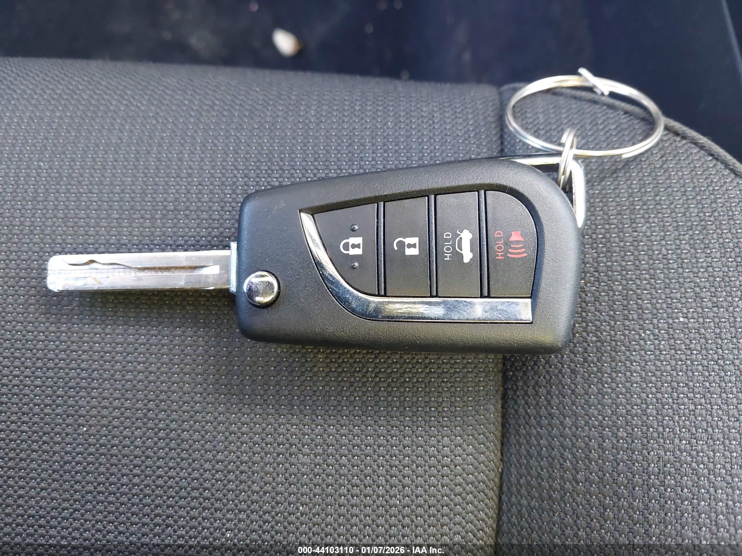 TOYOTA COROLLA image 11