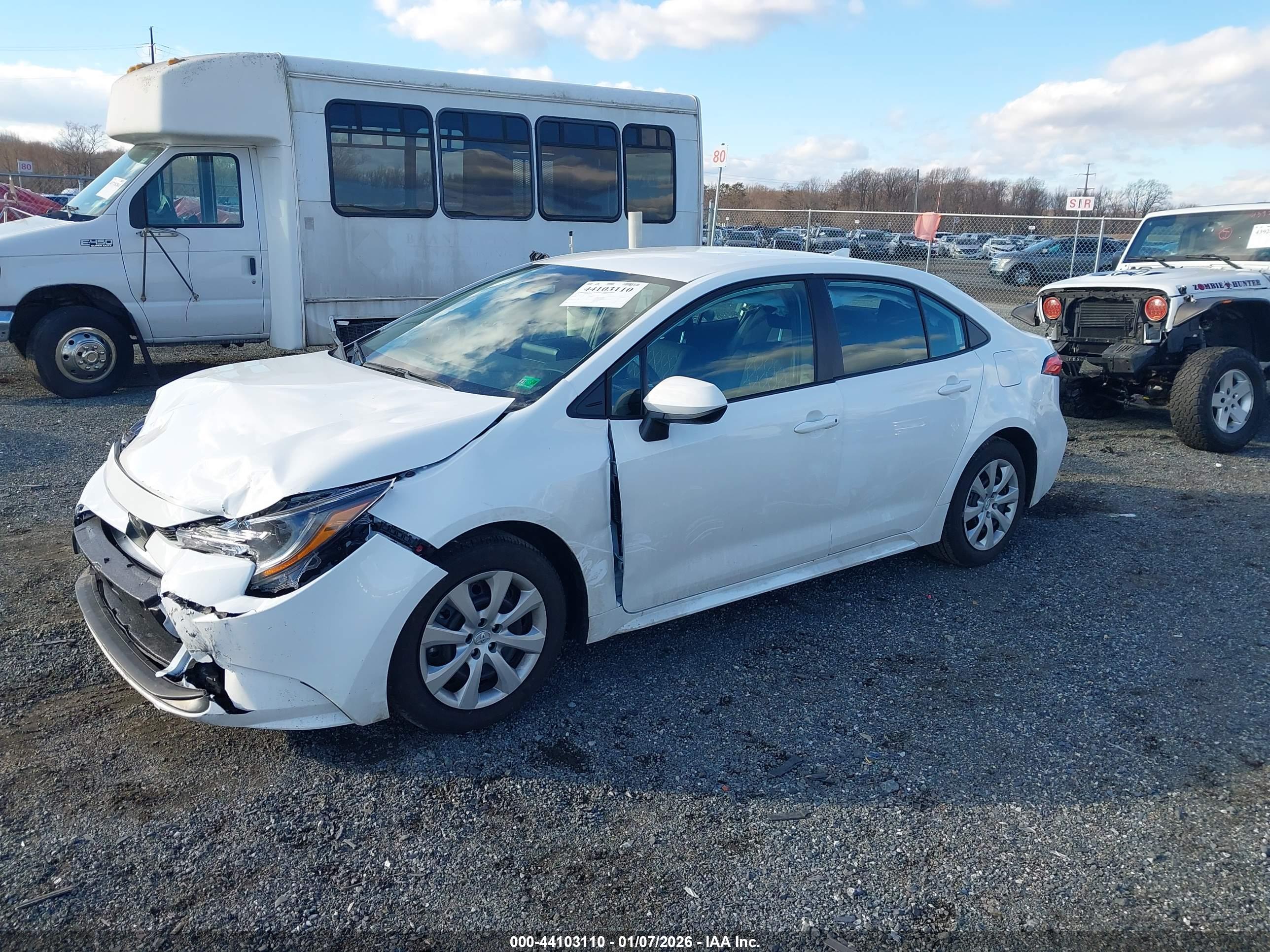 TOYOTA COROLLA image 2