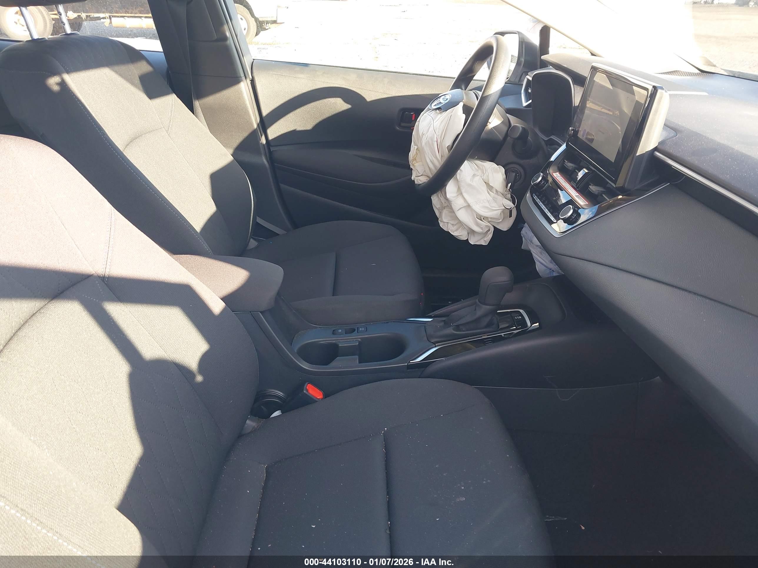 TOYOTA COROLLA image 5