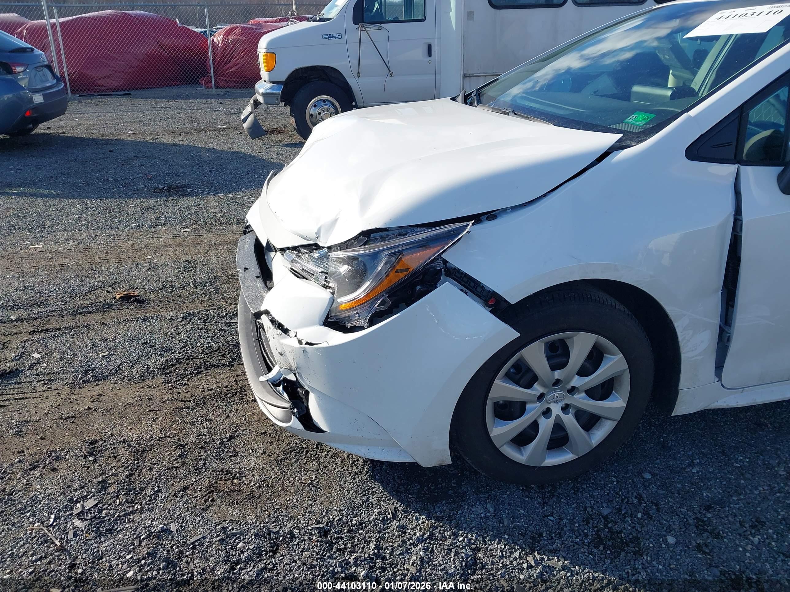 TOYOTA COROLLA image 6