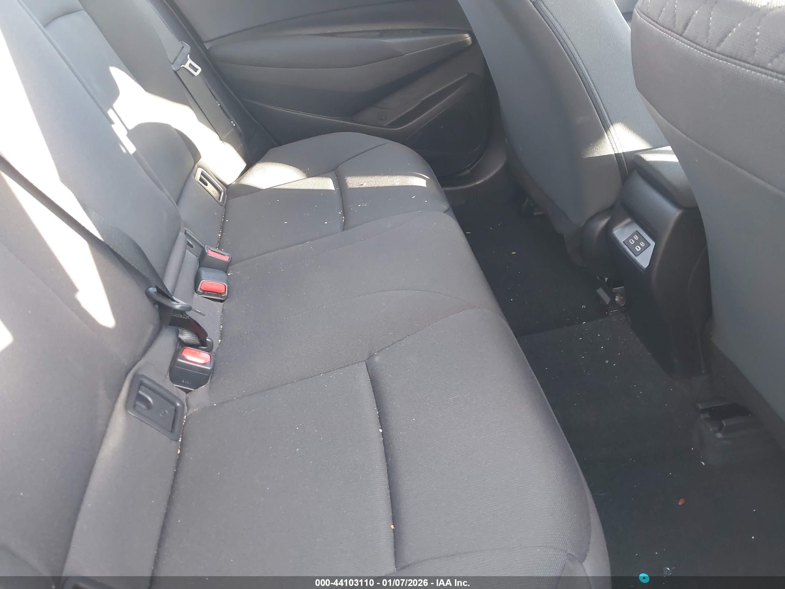 TOYOTA COROLLA image 8