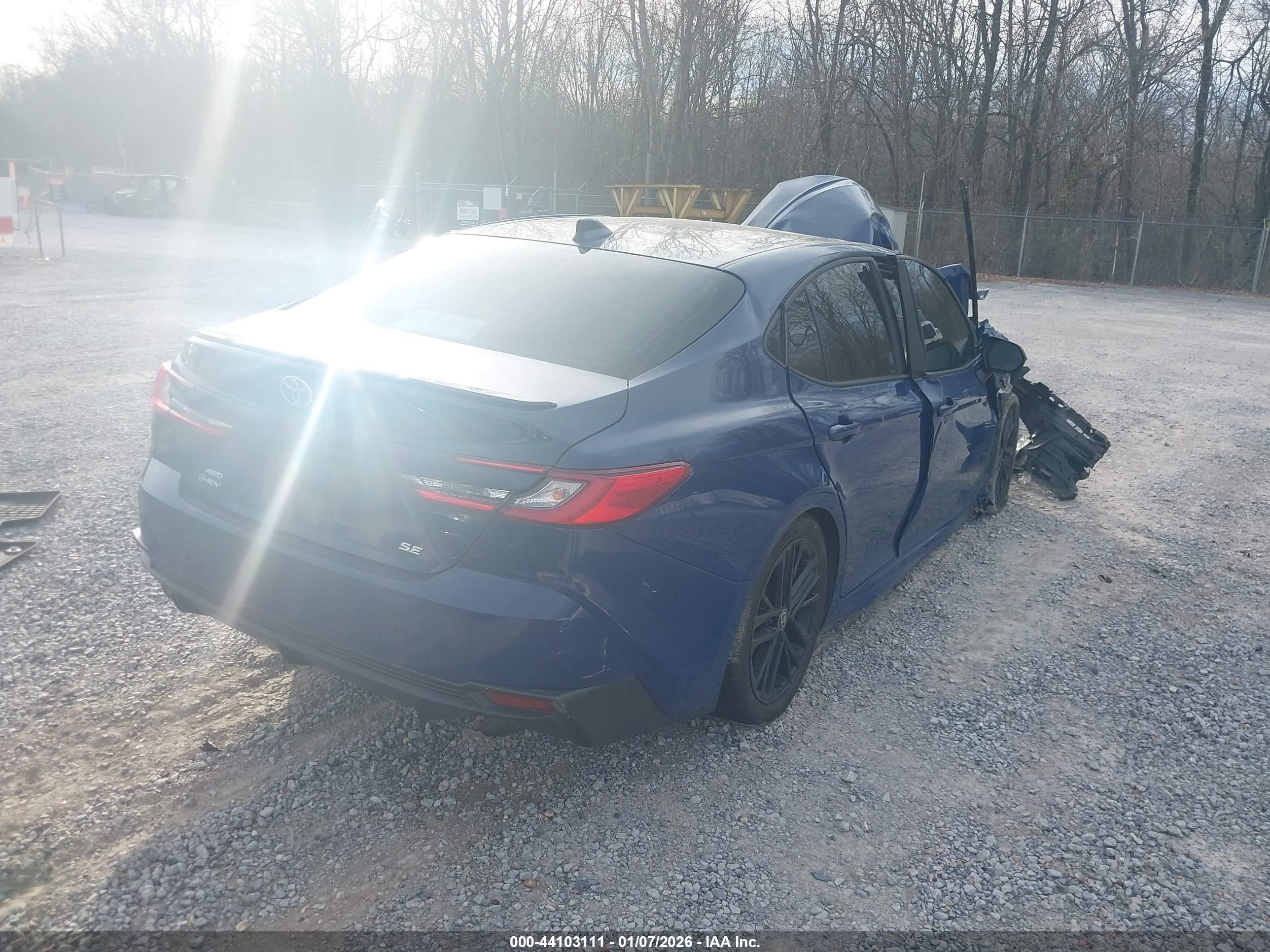 TOYOTA CAMRY image 4