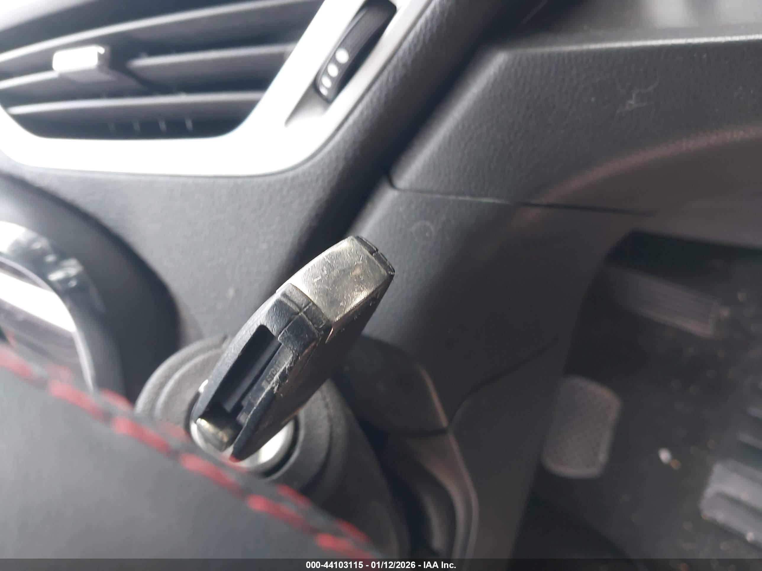 GMC TERRAIN image 11