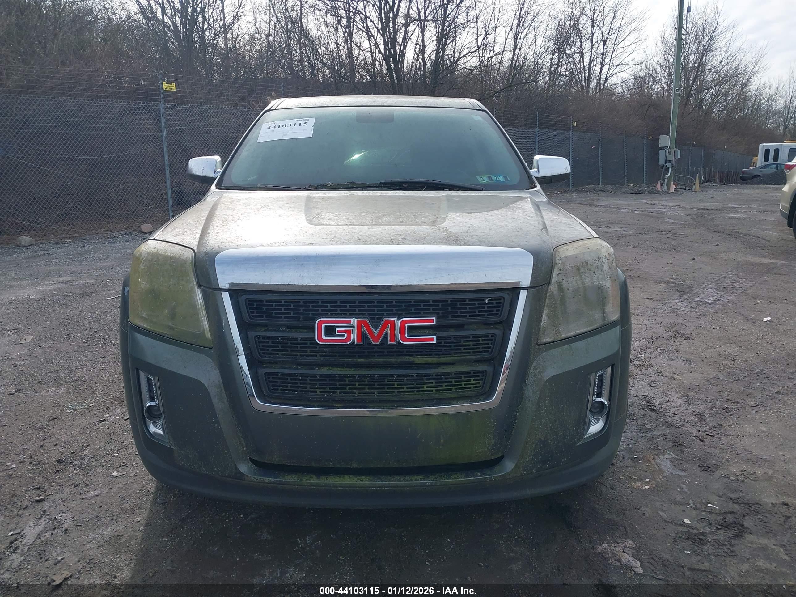 GMC TERRAIN image 6