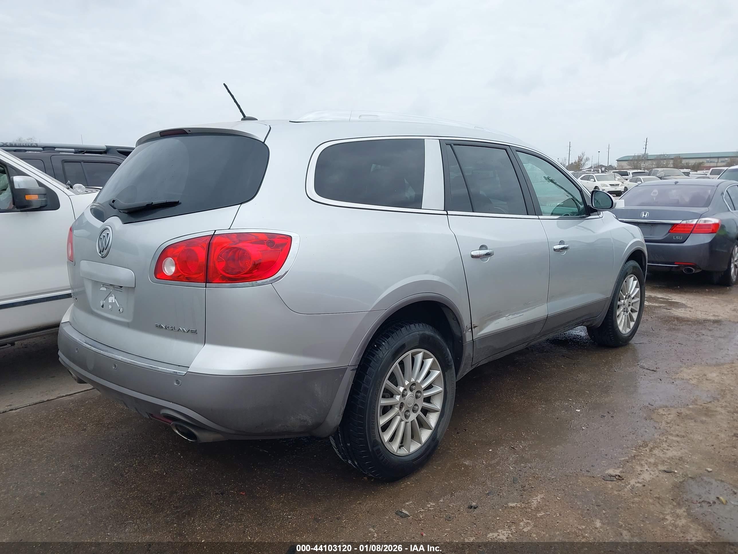 BUICK ENCLAVE image 4