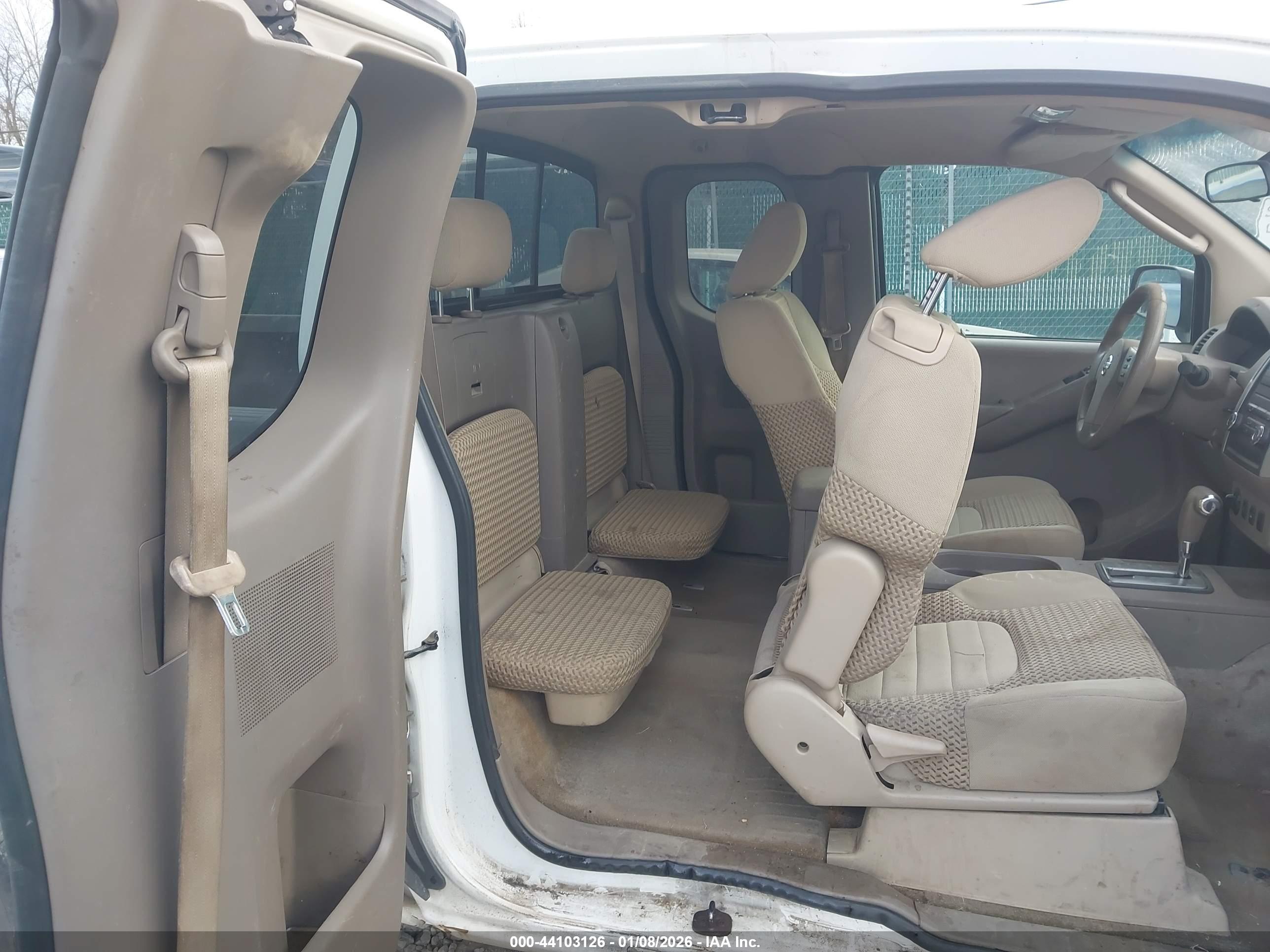 NISSAN FRONTIER image 8