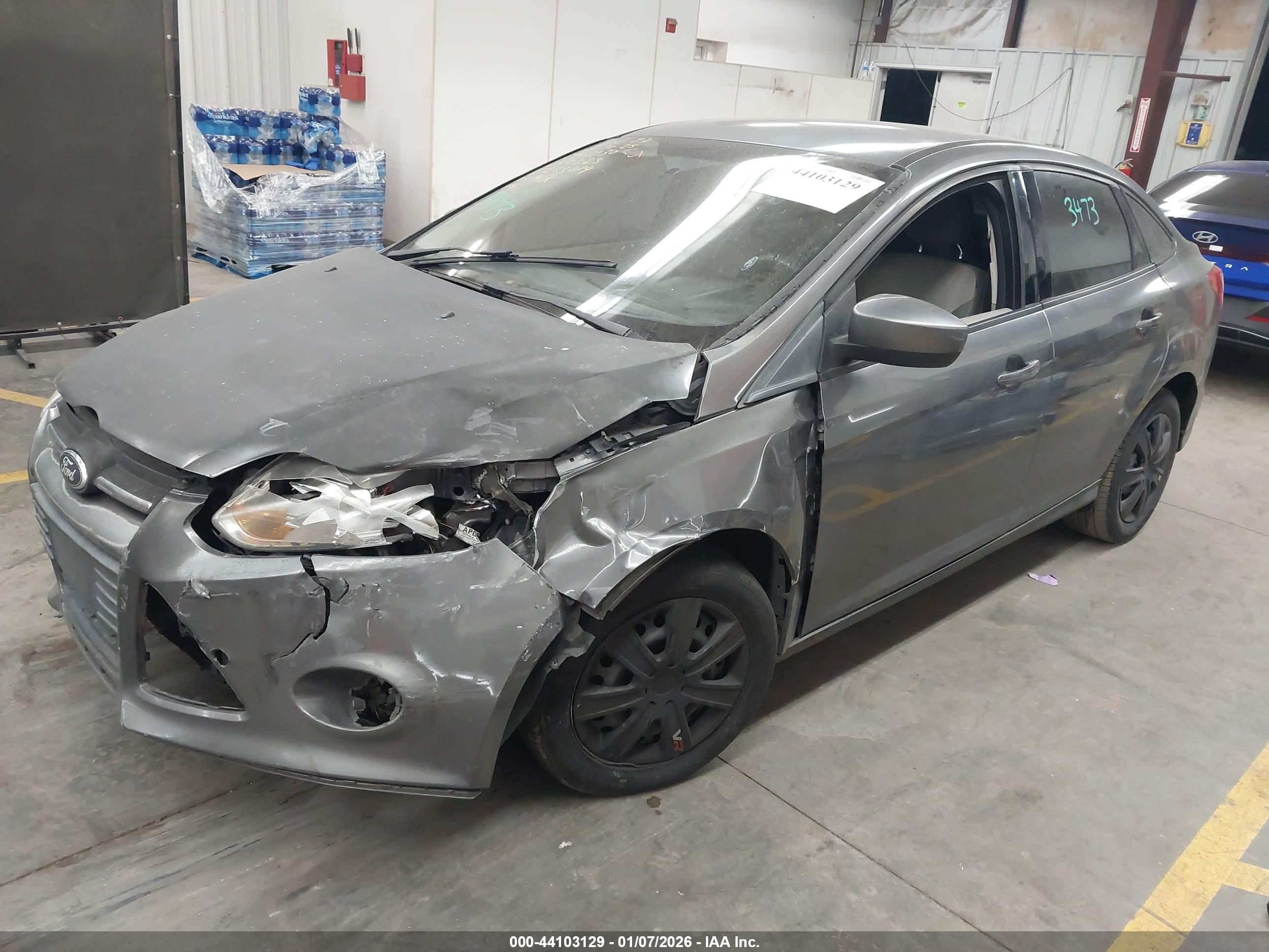 FORD FOCUS image 2