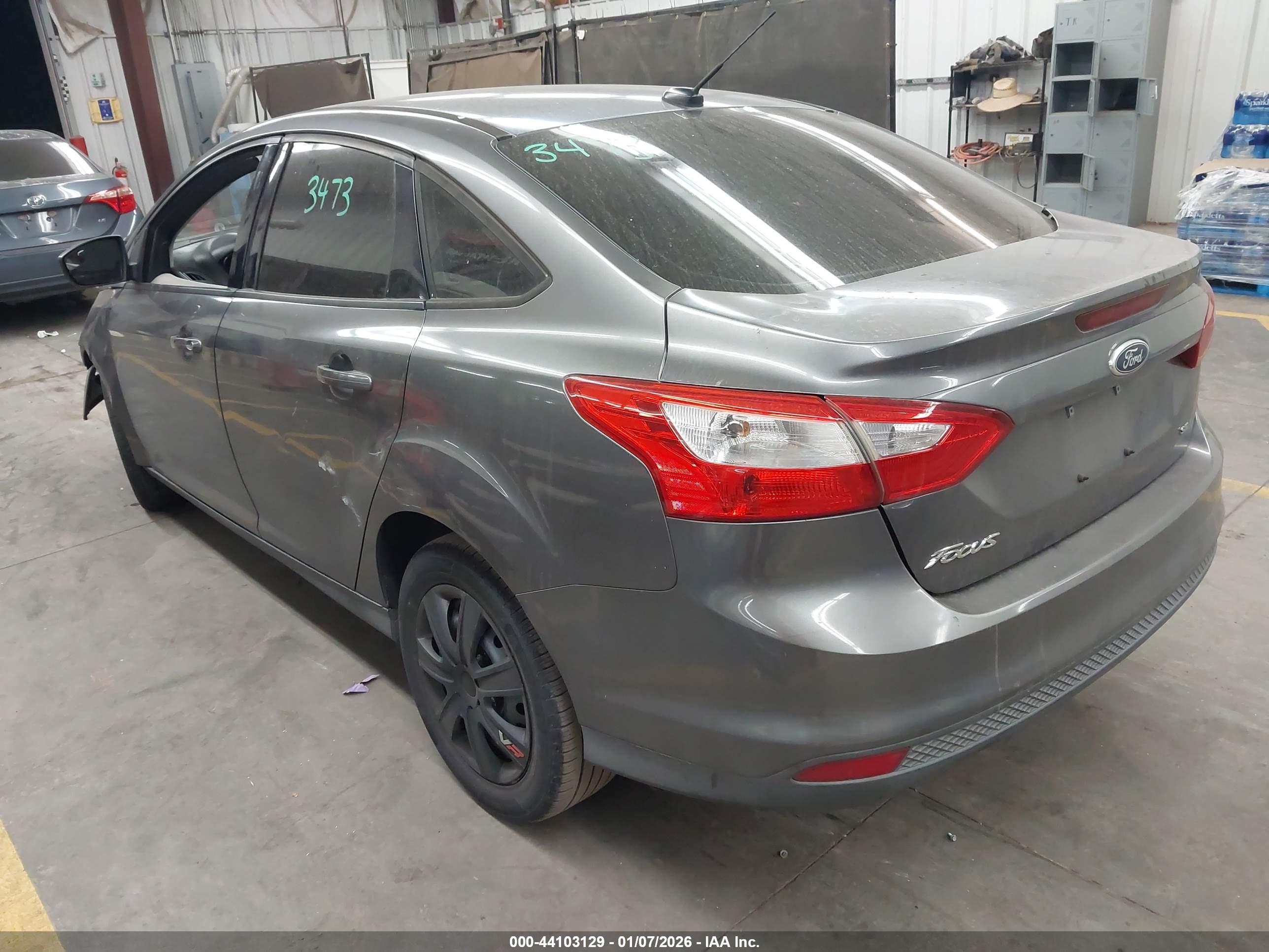 FORD FOCUS image 3