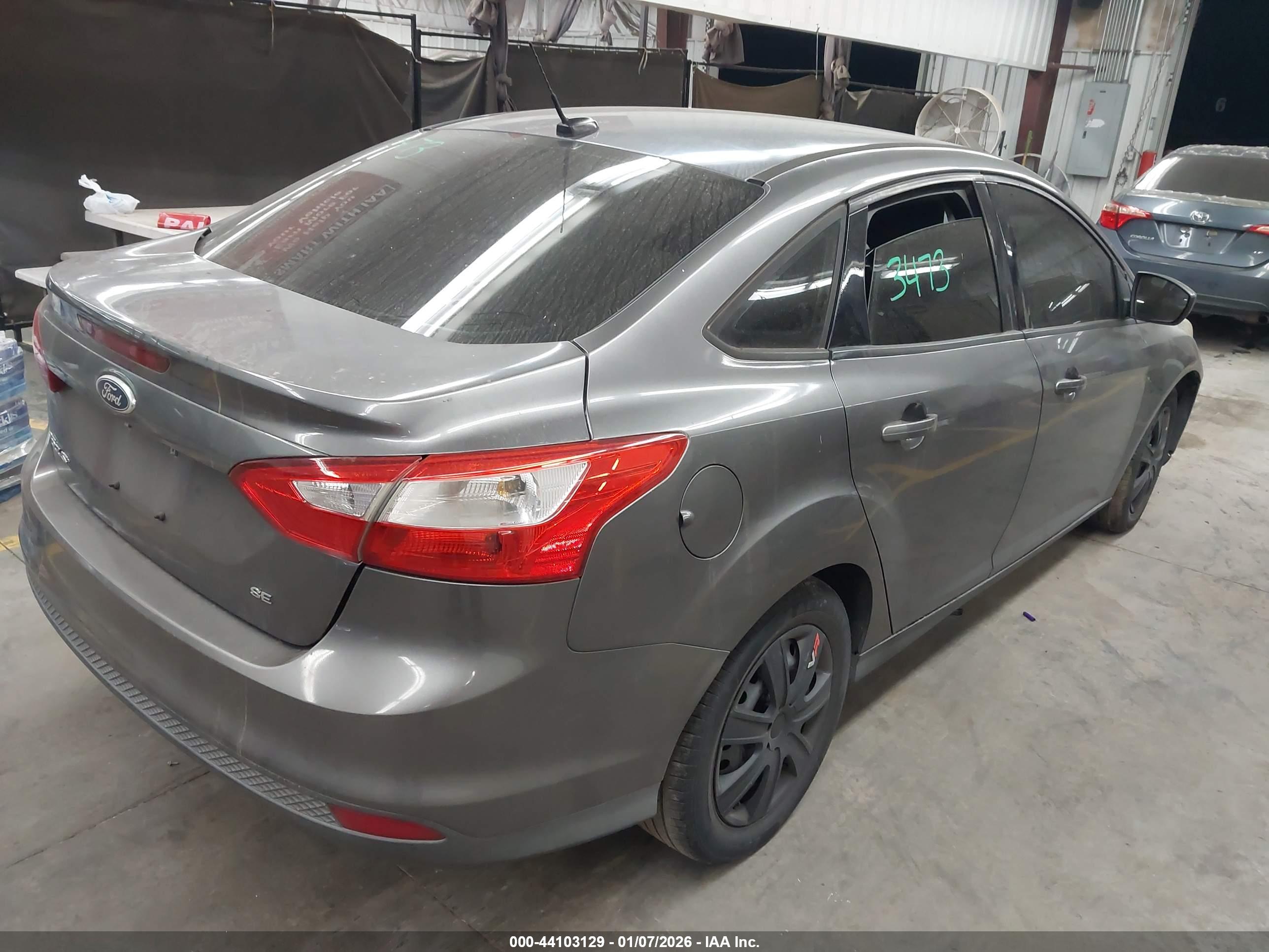 FORD FOCUS image 4