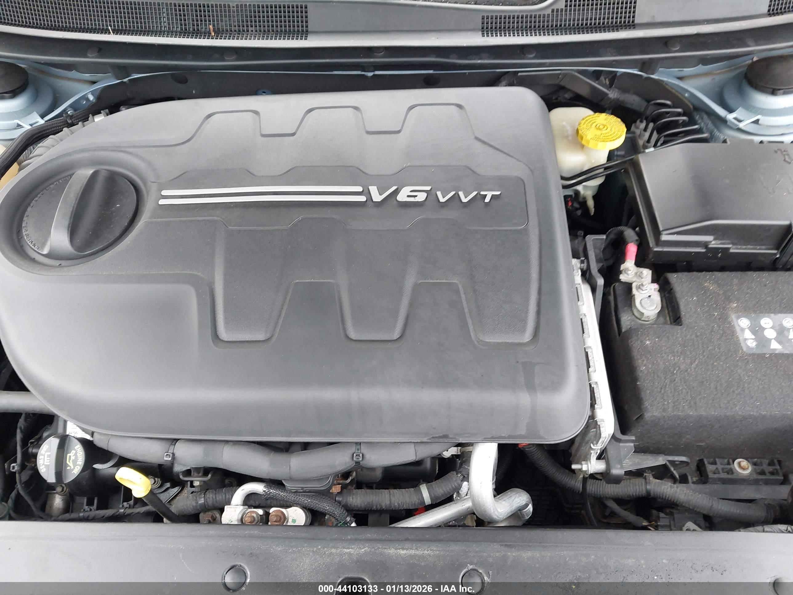 CHRYSLER 200 image 10