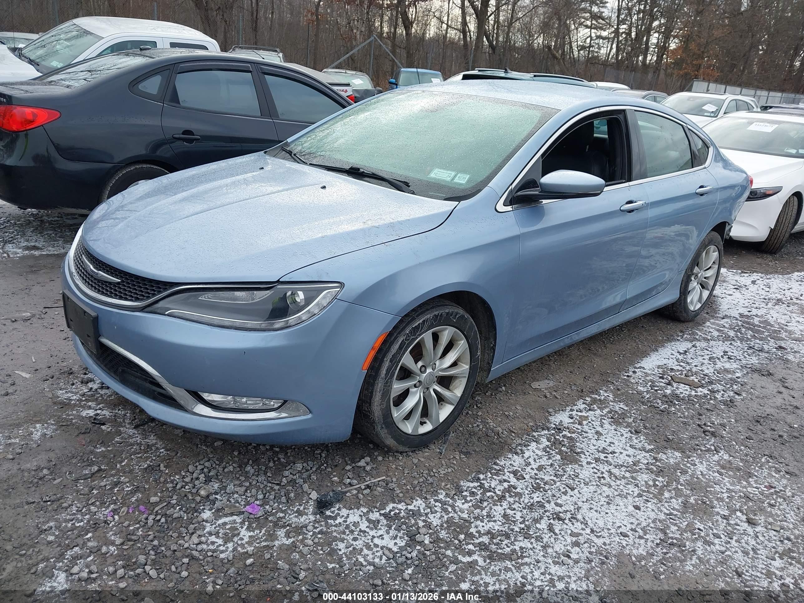 CHRYSLER 200 image 2