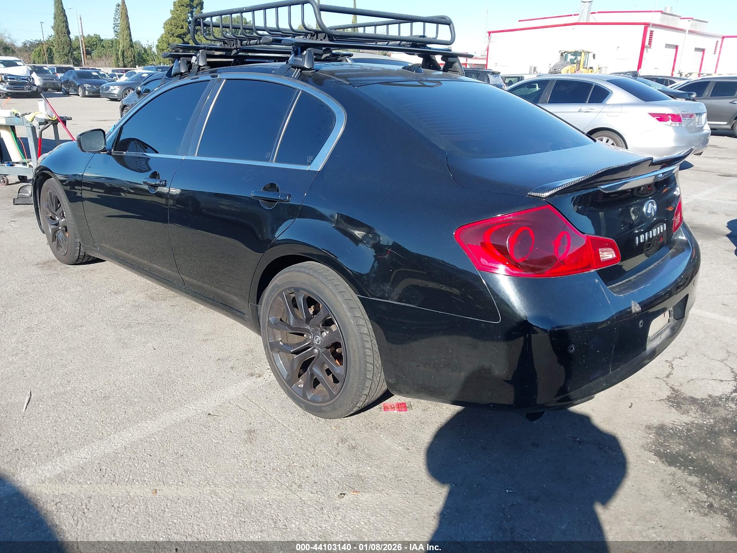 INFINITI G37 image 3
