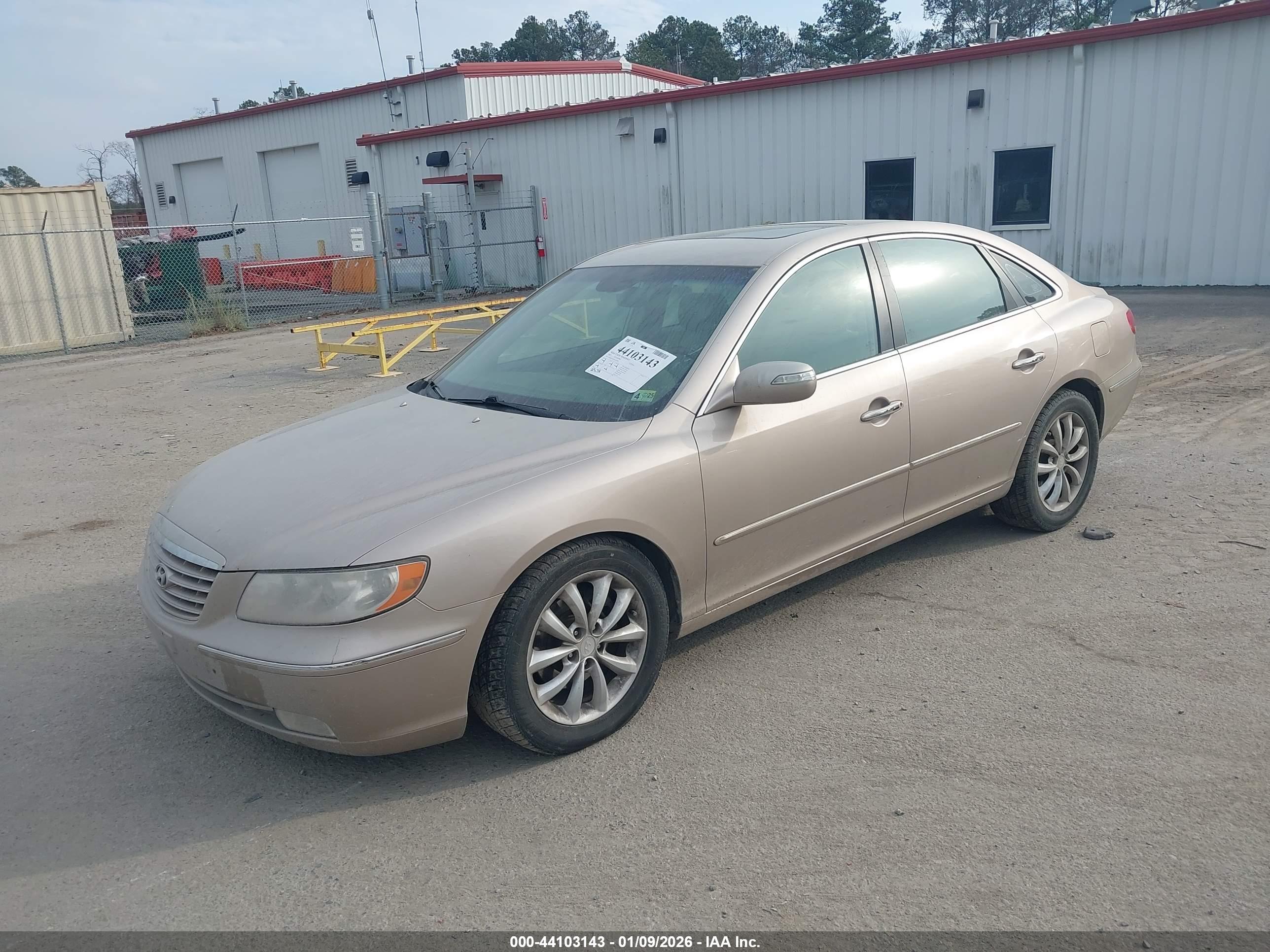 HYUNDAI AZERA image 2