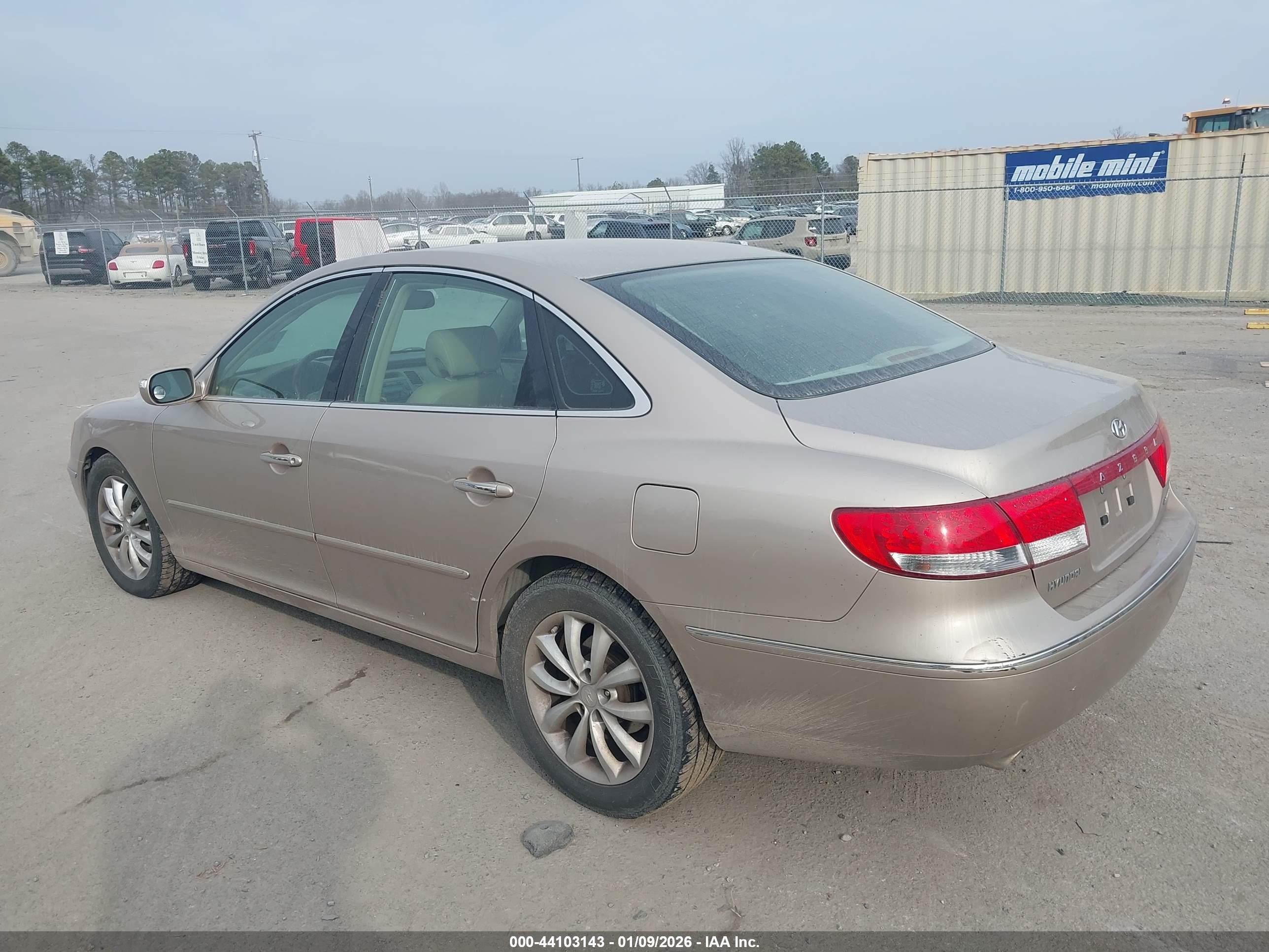 HYUNDAI AZERA image 3
