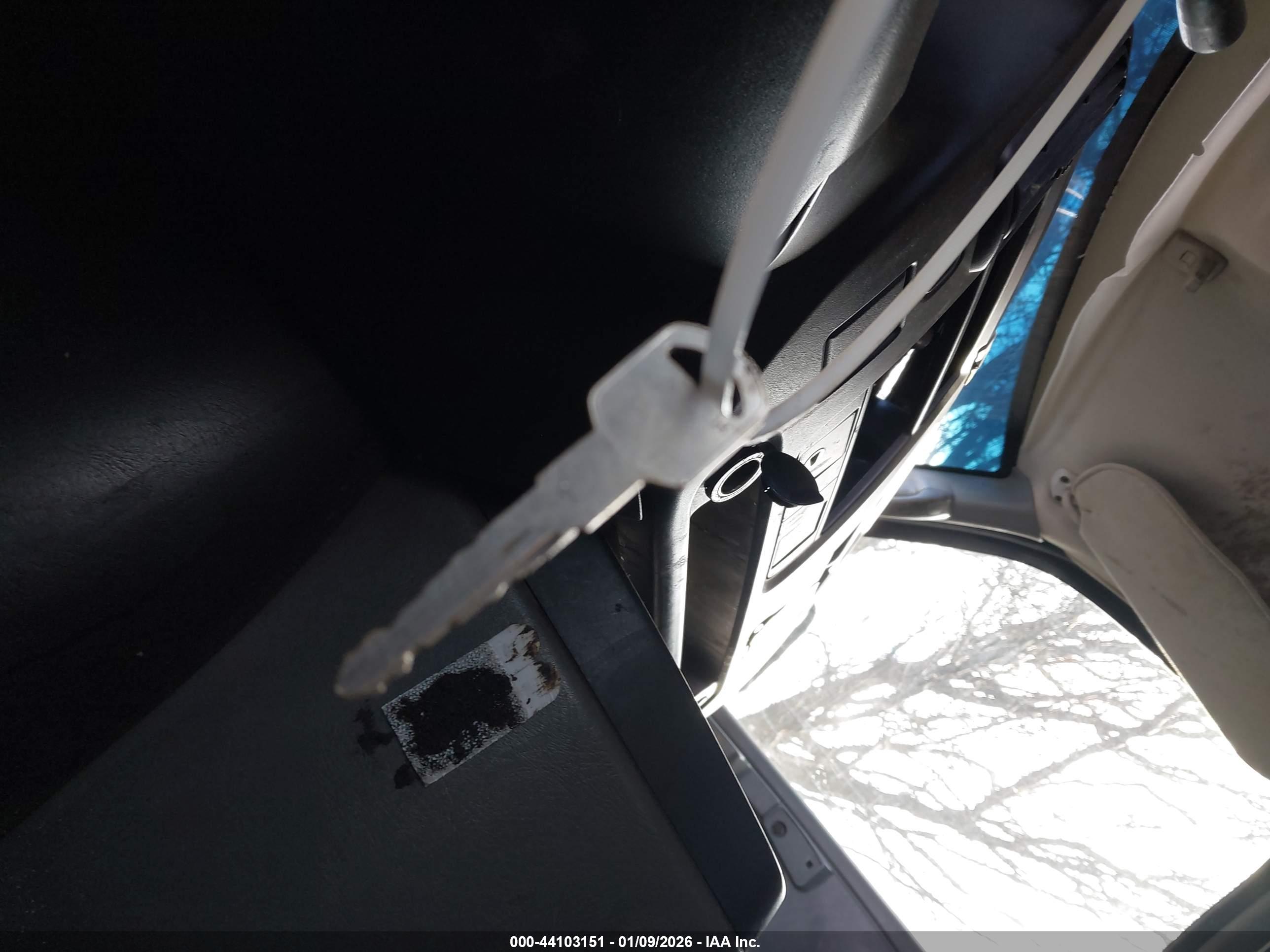 CHEVROLET EXPRESS image 11