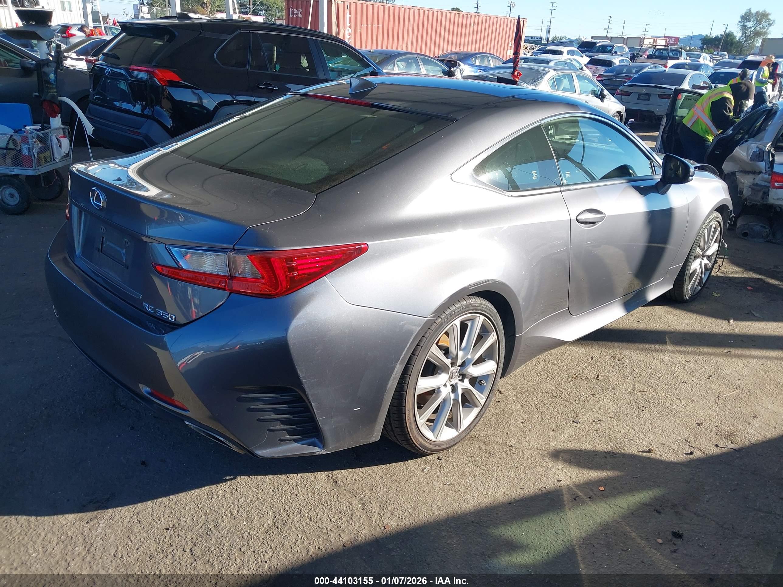 LEXUS RC image 4