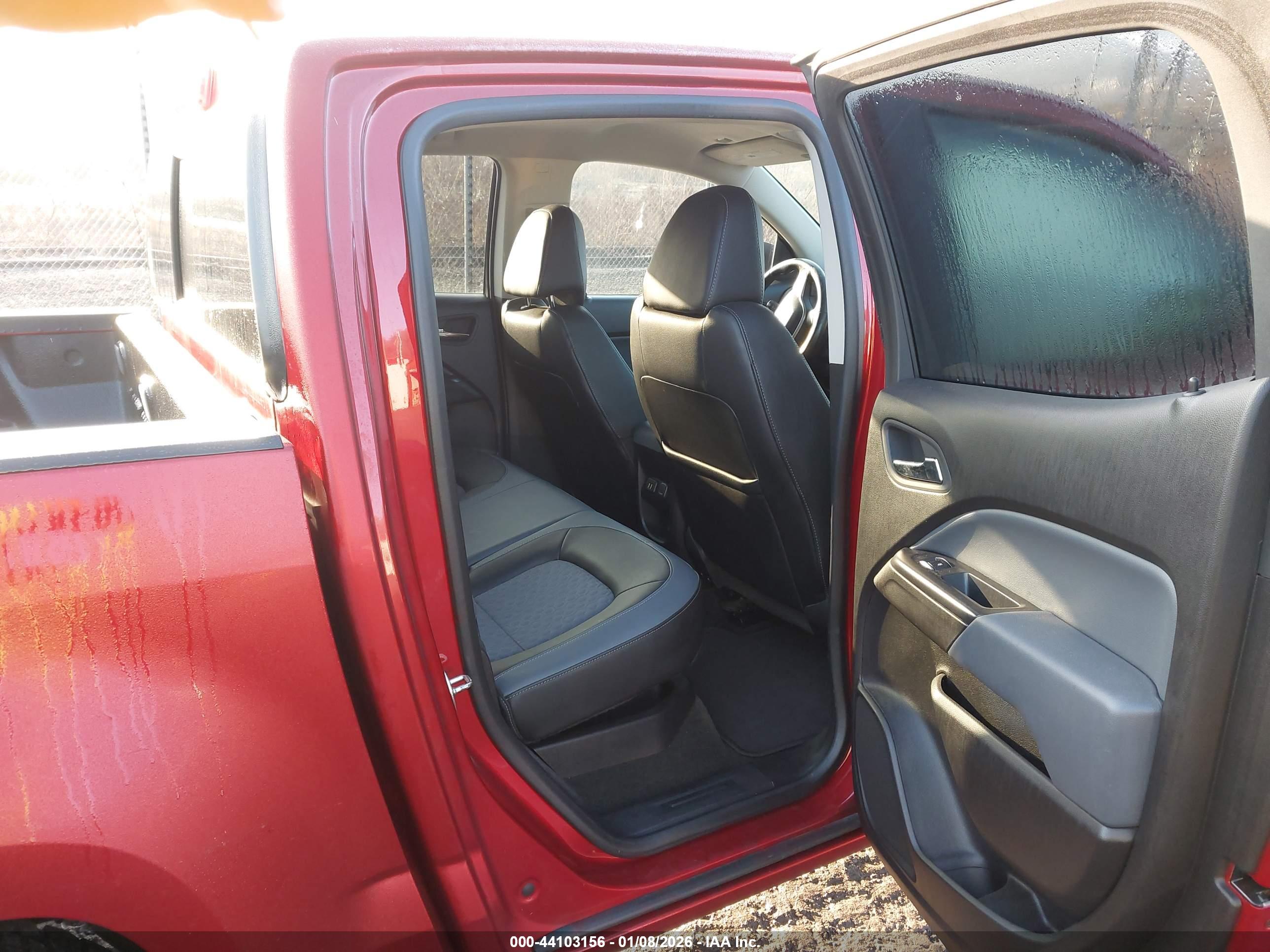 CHEVROLET COLORADO image 8
