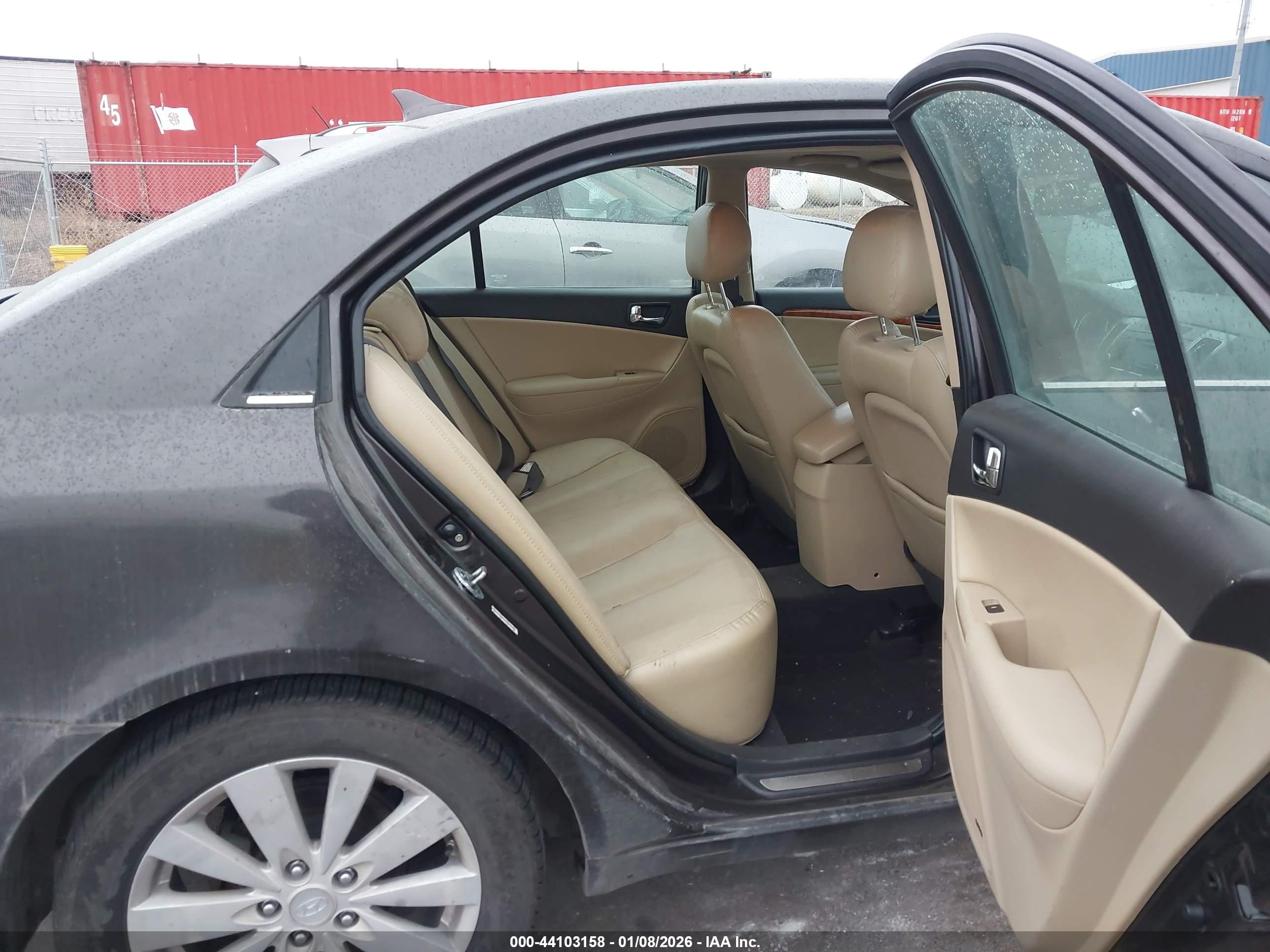 HYUNDAI SONATA image 8