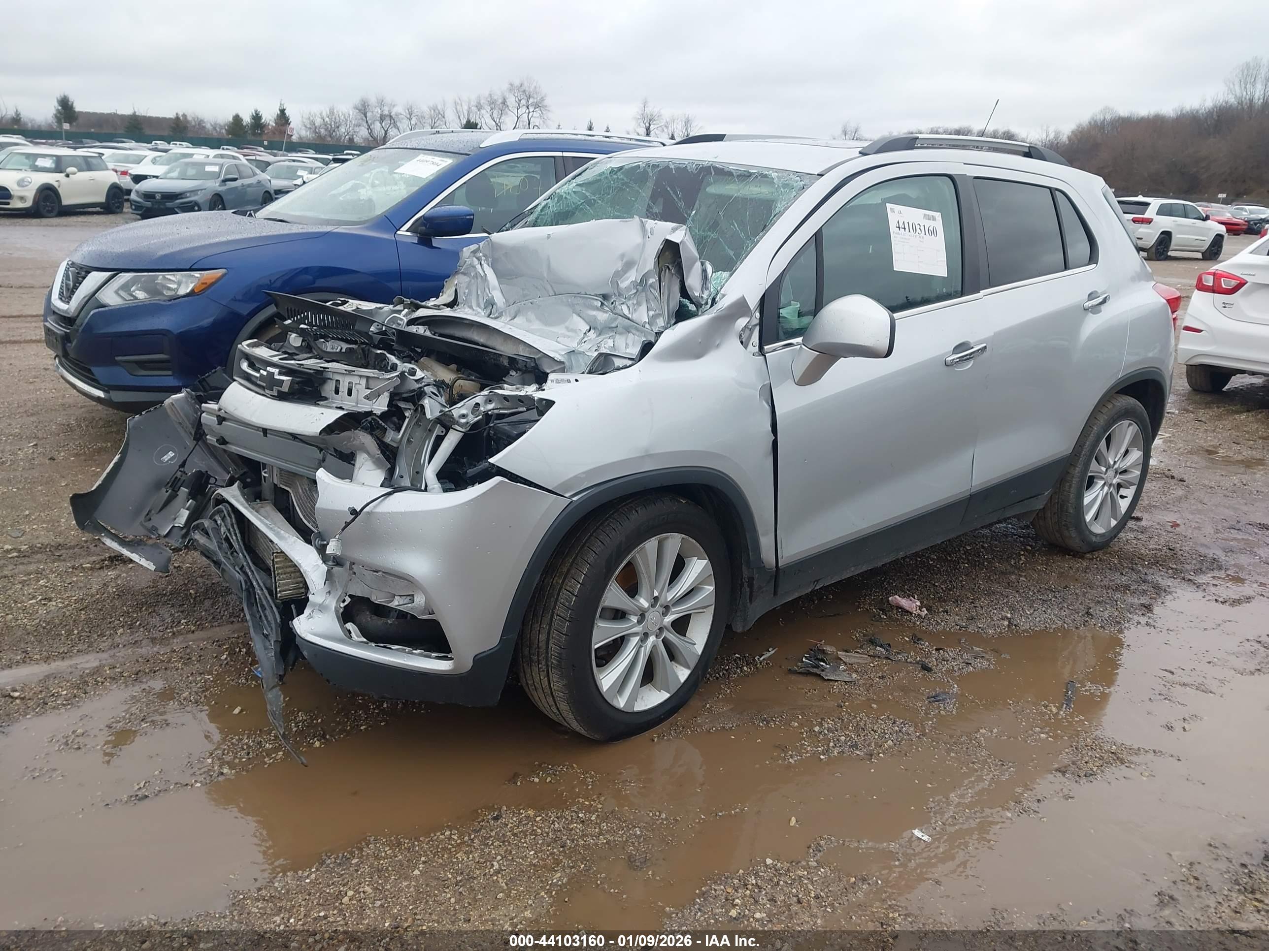 CHEVROLET TRAX image 2