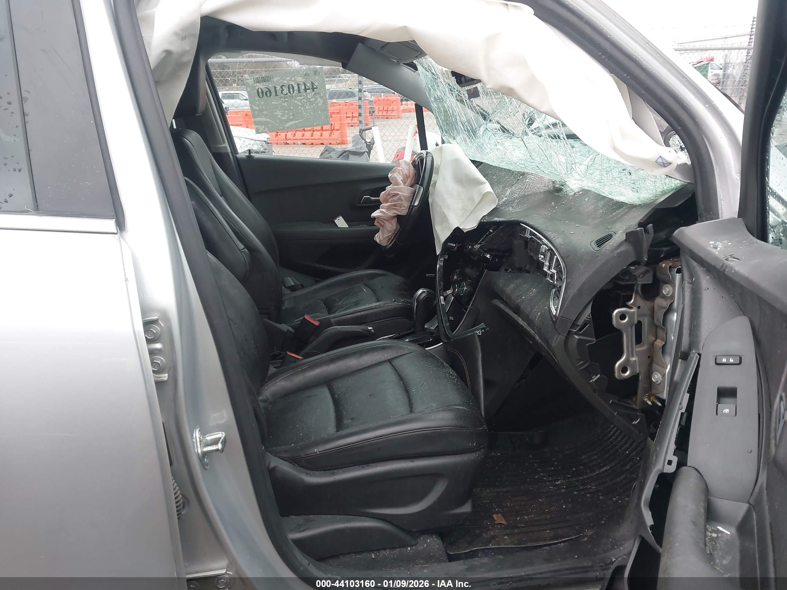CHEVROLET TRAX image 5