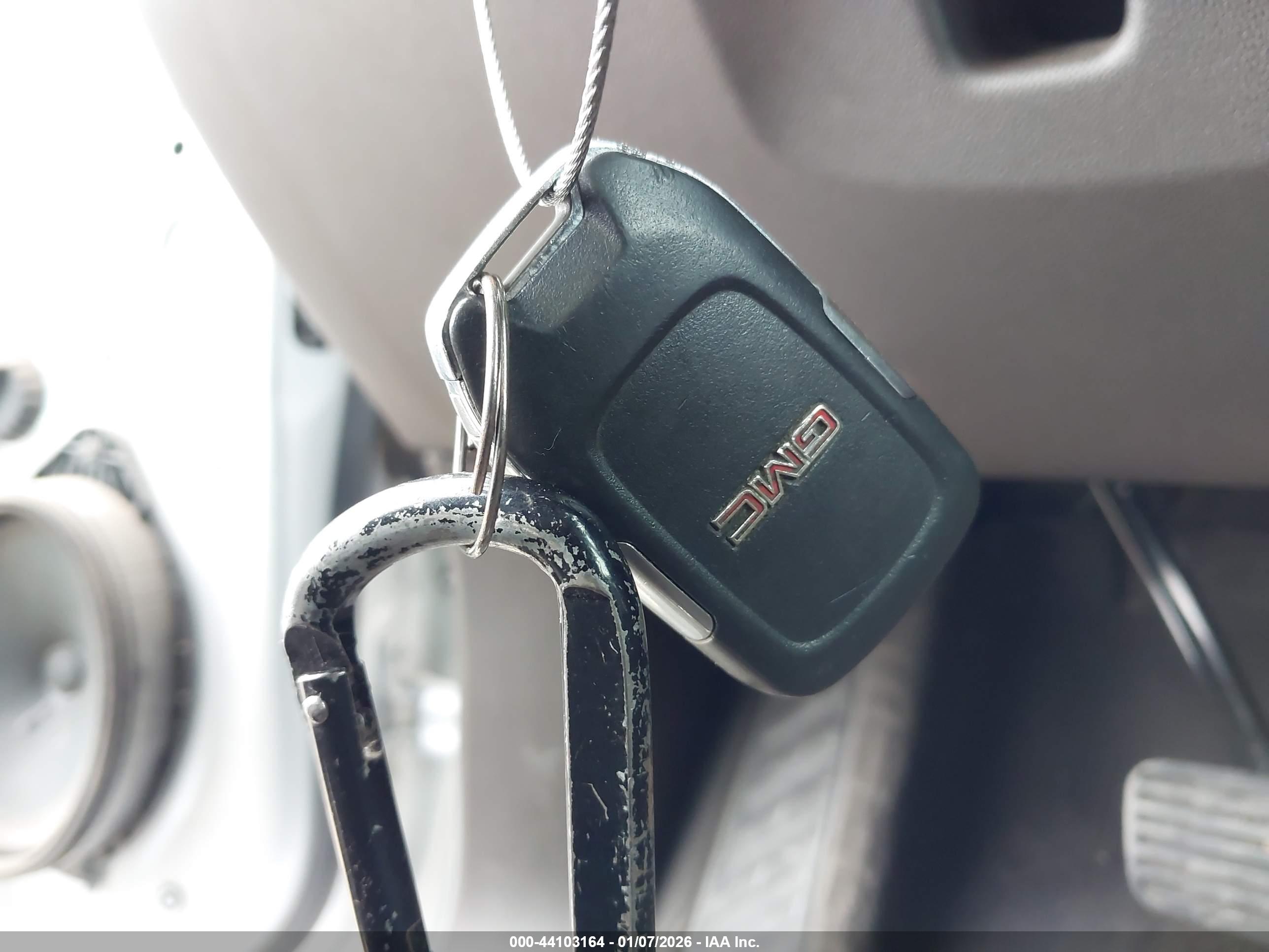 GMC SIERRA image 11