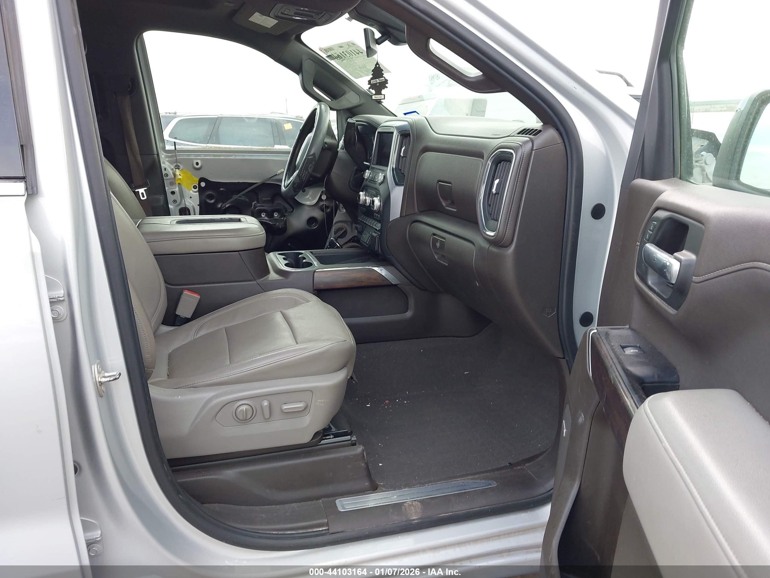 GMC SIERRA image 5