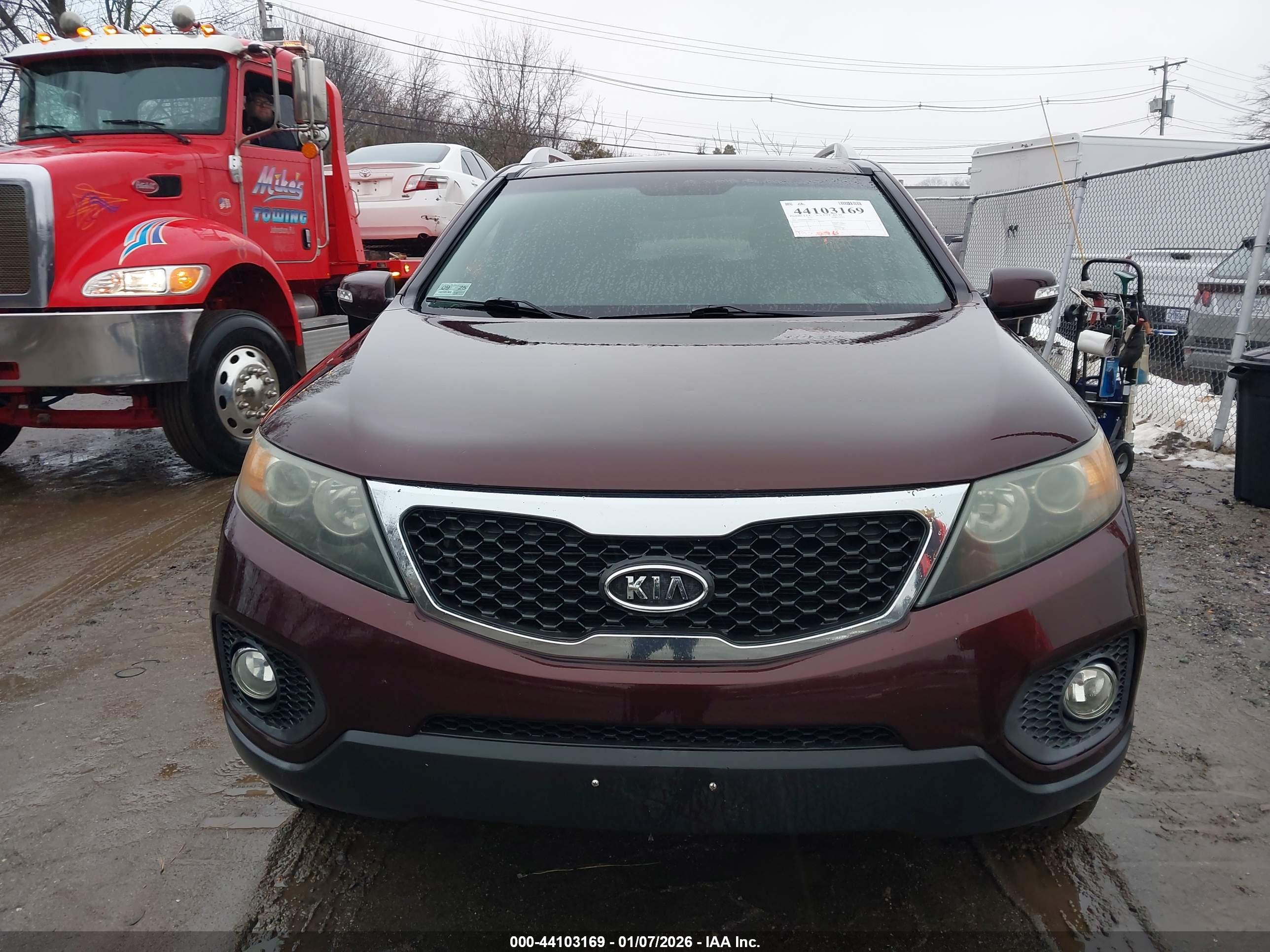 KIA SORENTO image 6