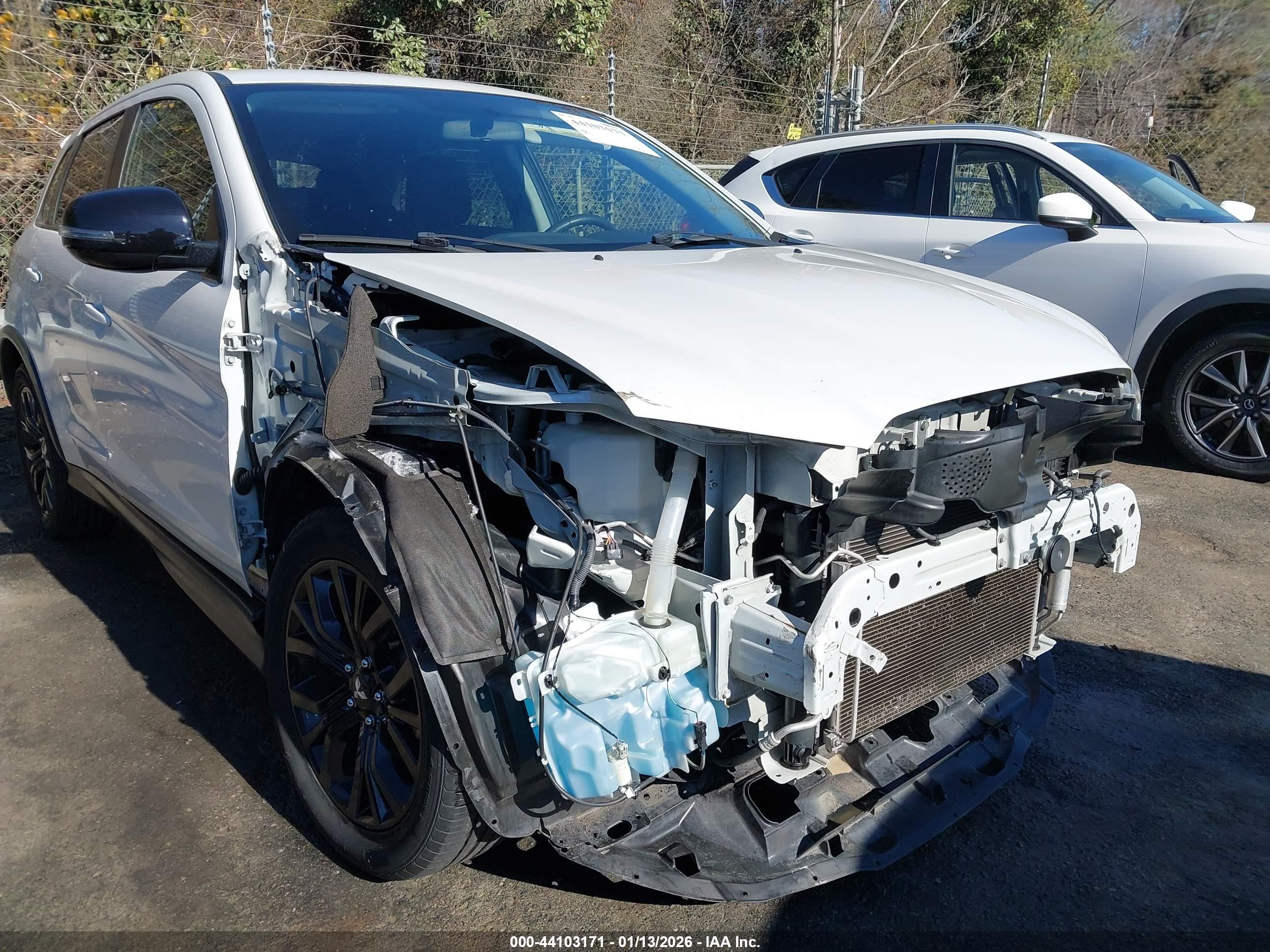 MITSUBISHI OUTLANDER image 6