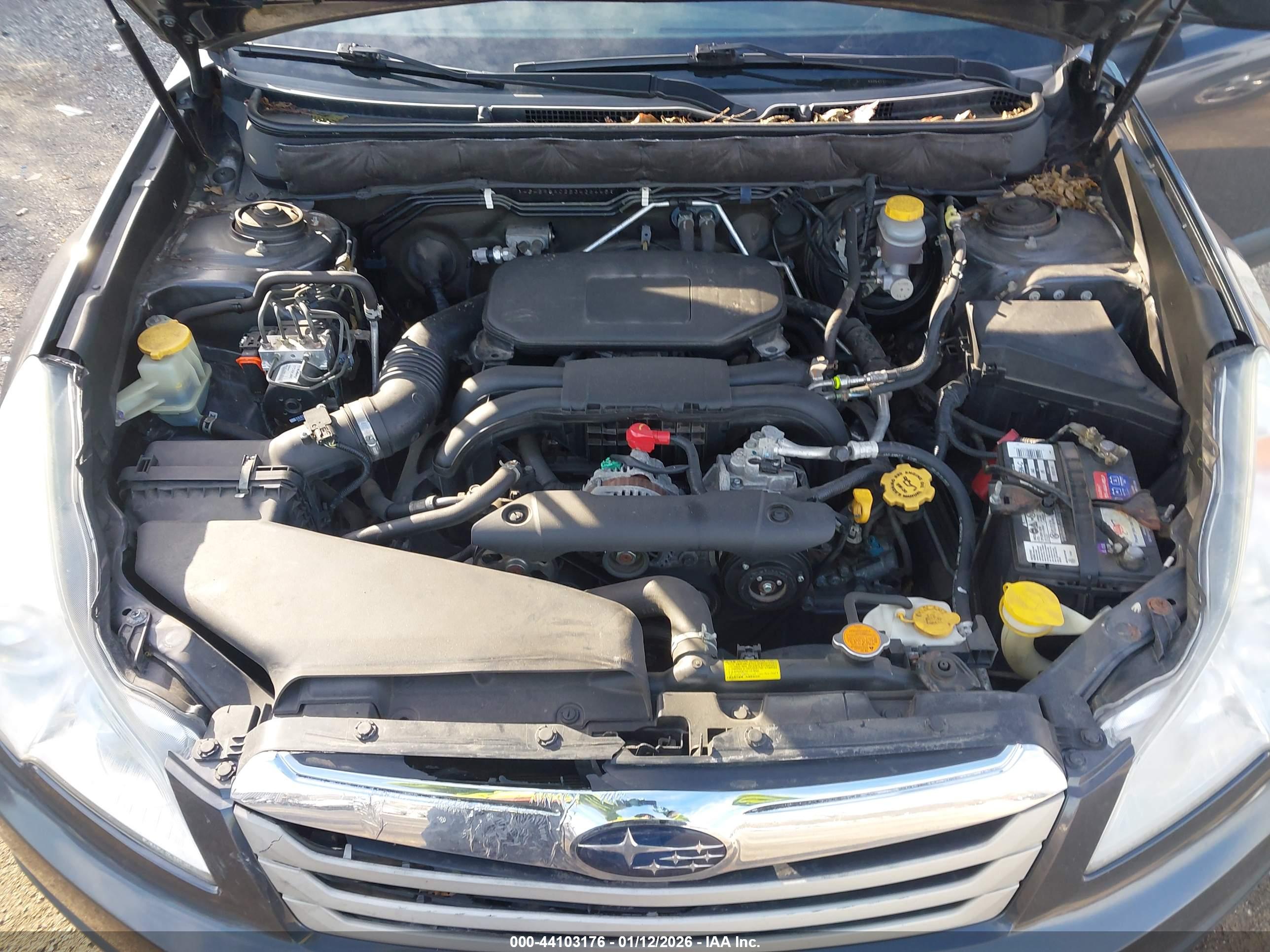 SUBARU OUTBACK image 10