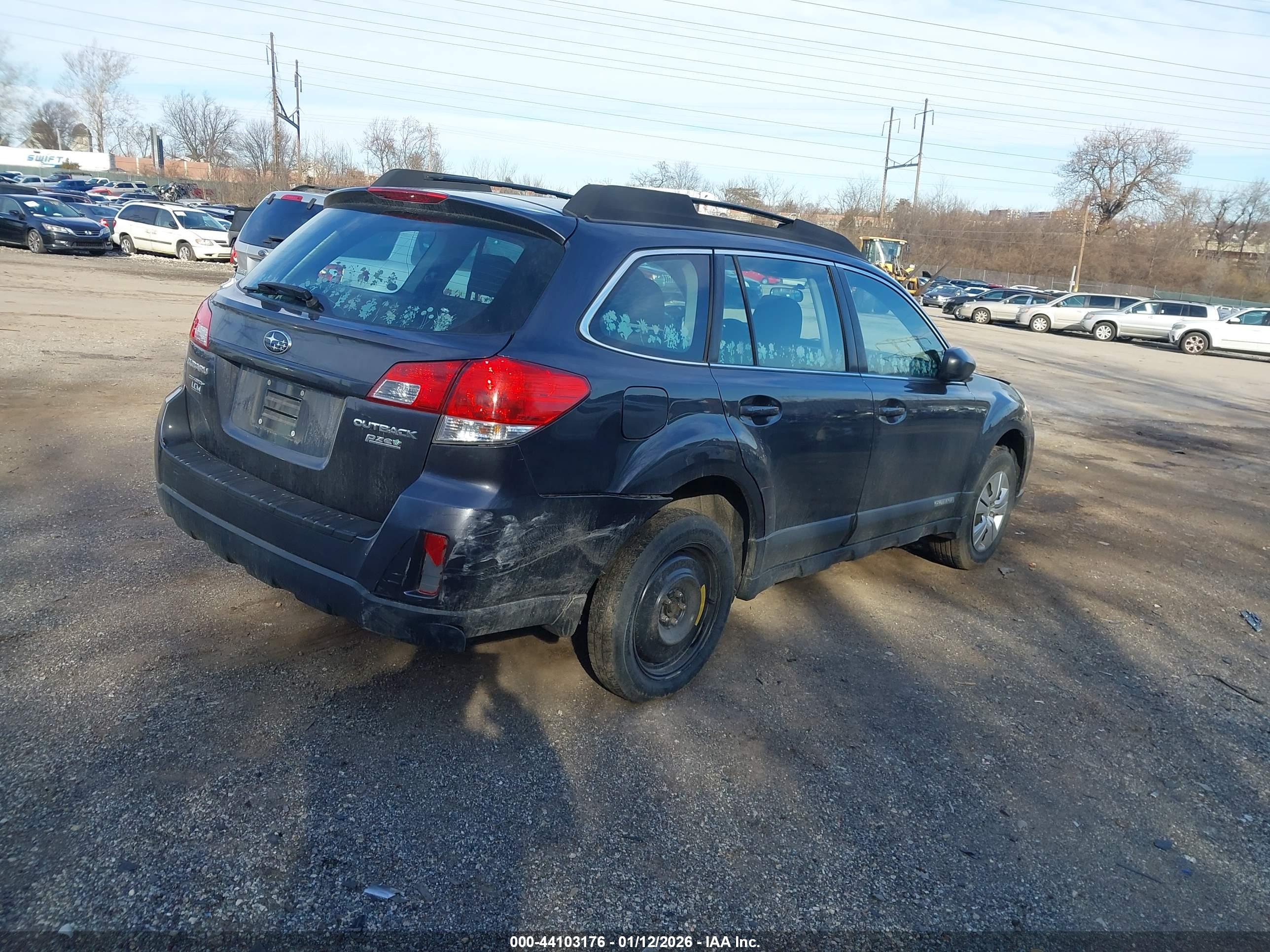 SUBARU OUTBACK image 4