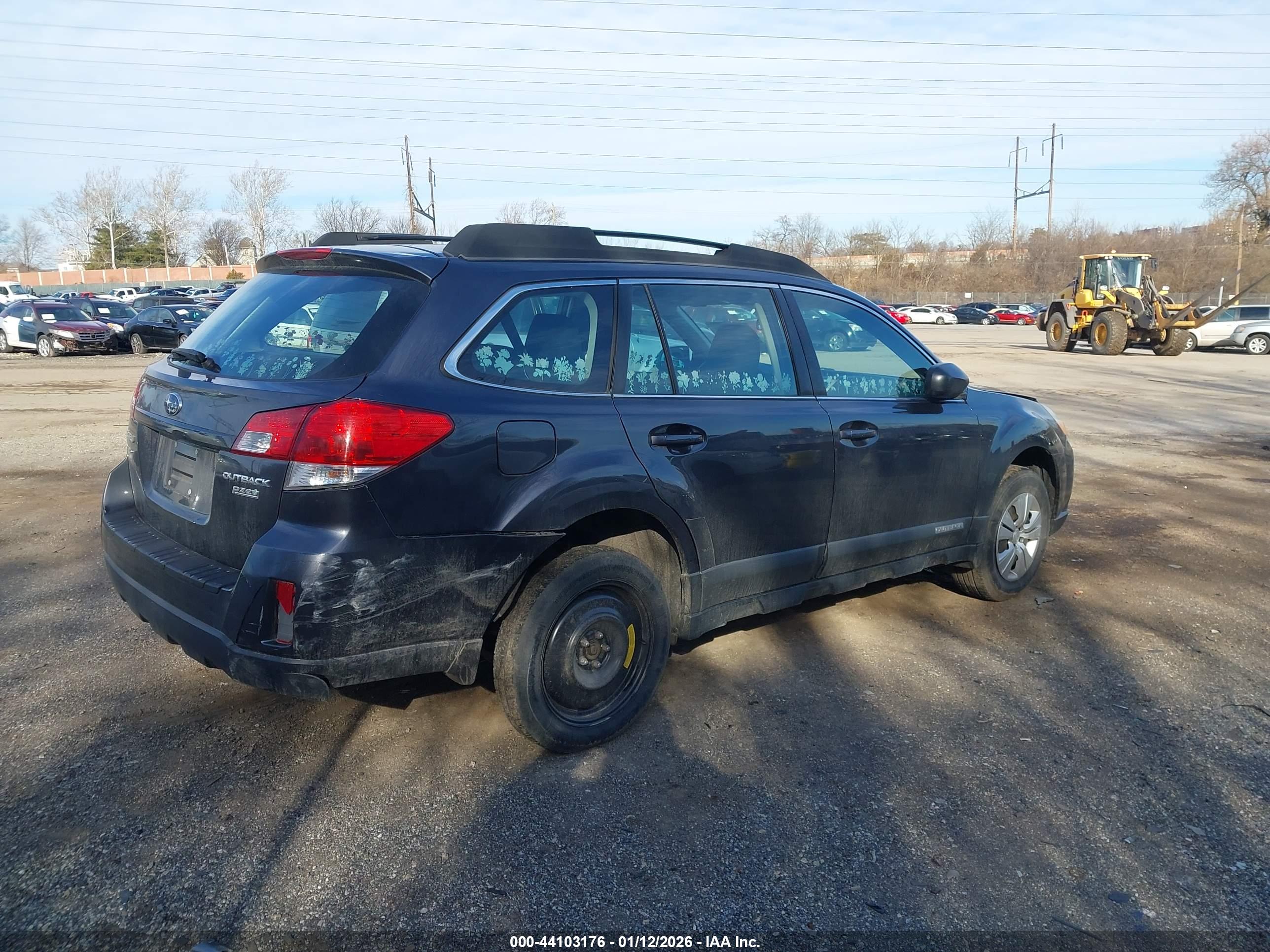 SUBARU OUTBACK image 6