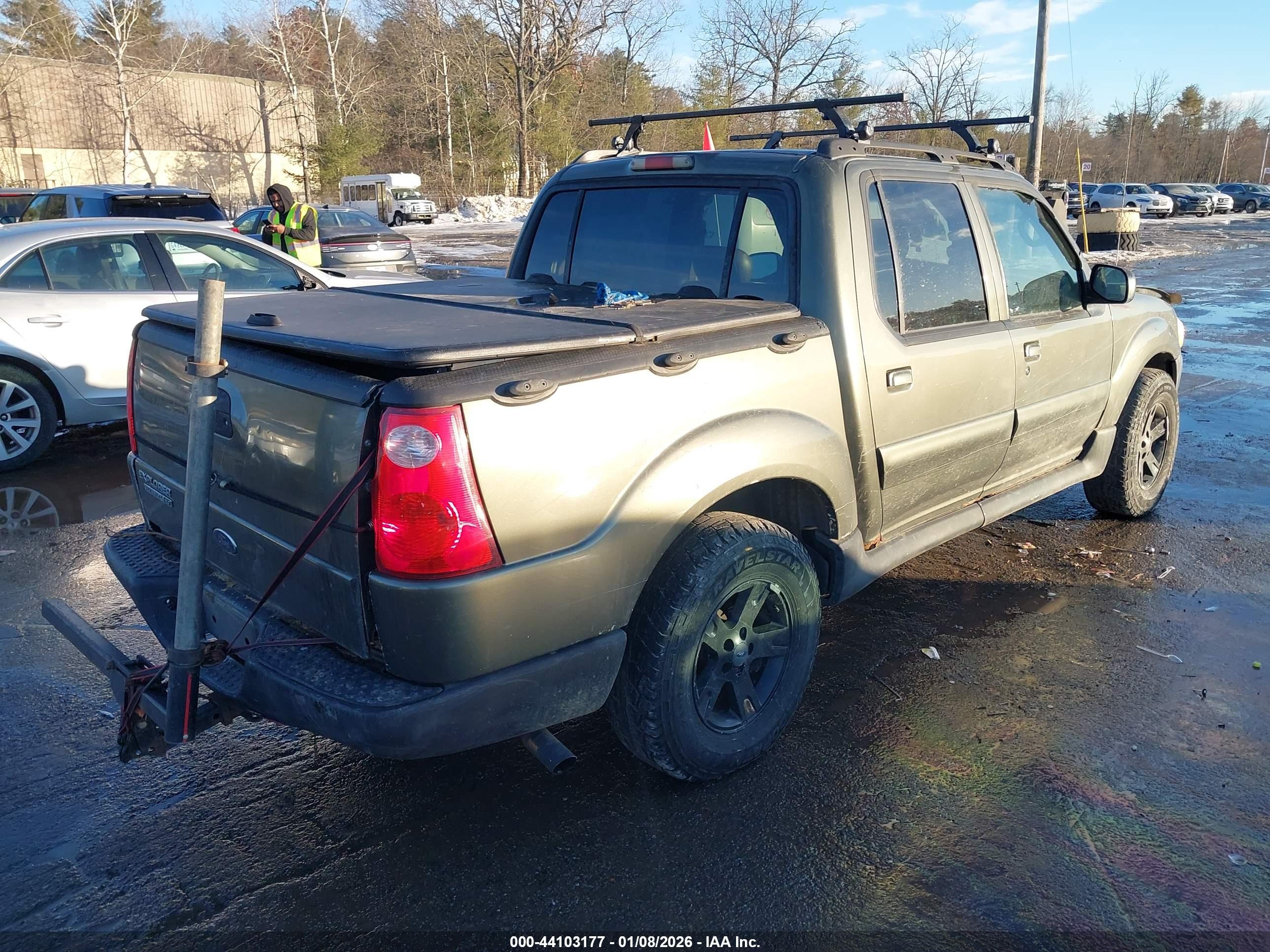 FORD EXPLORER image 4