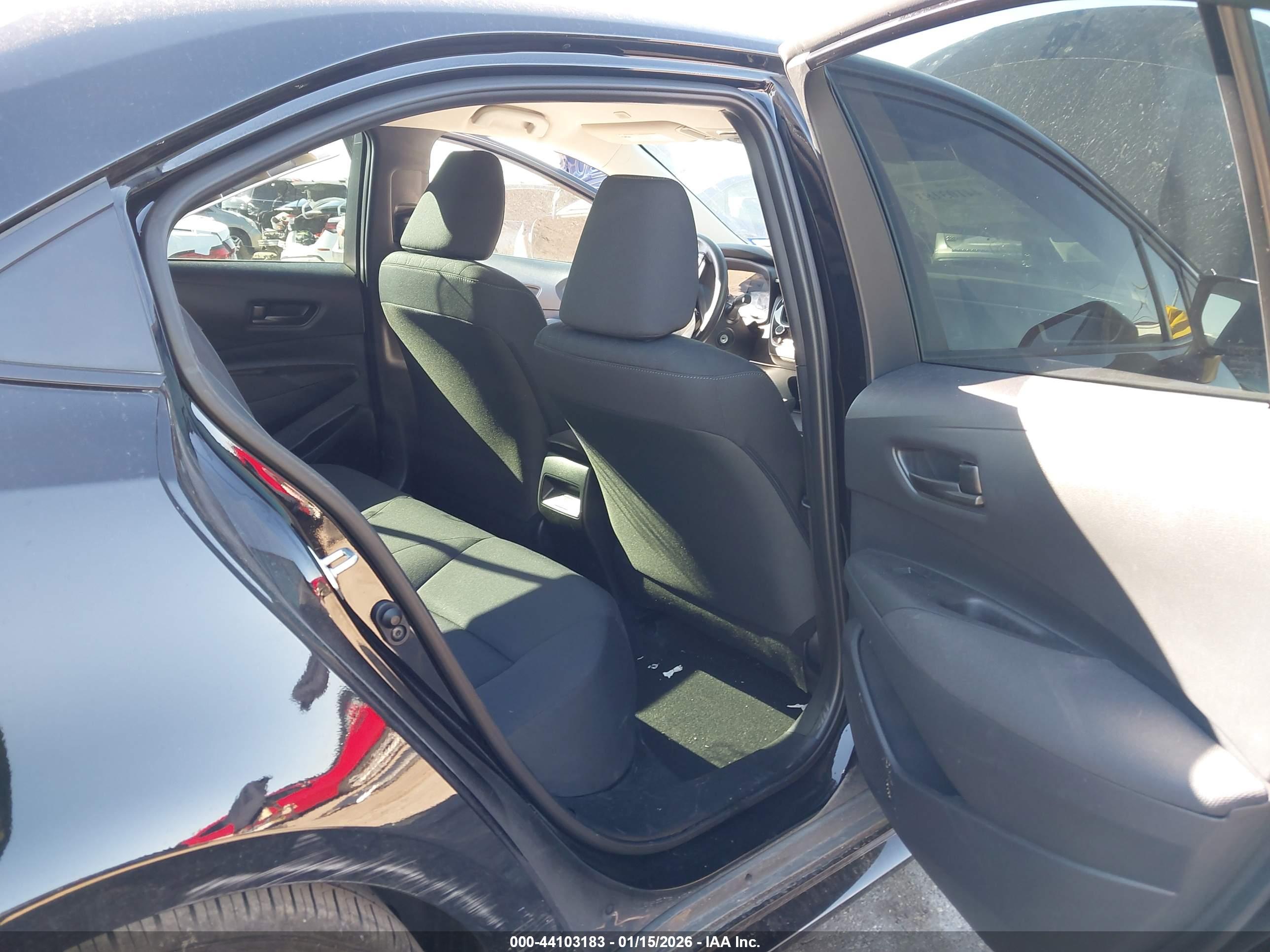 TOYOTA COROLLA image 8
