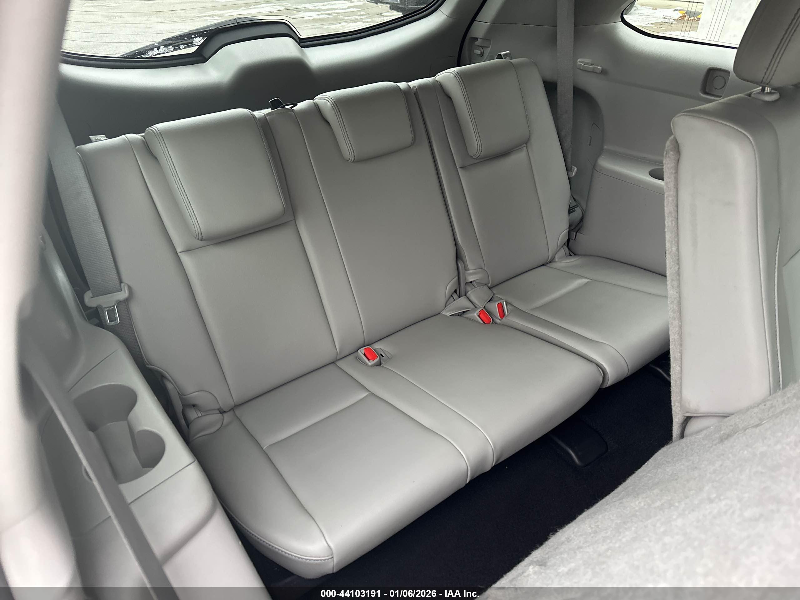 TOYOTA HIGHLANDER image 6