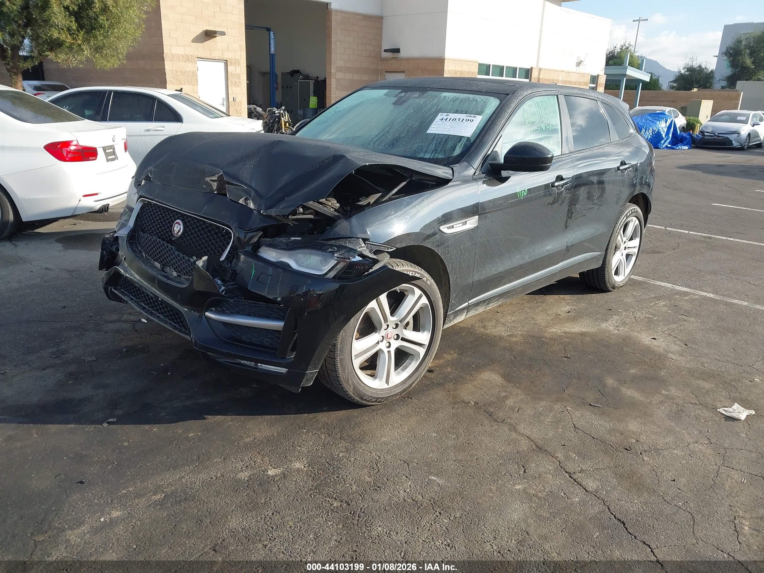 JAGUAR F-PACE image 2