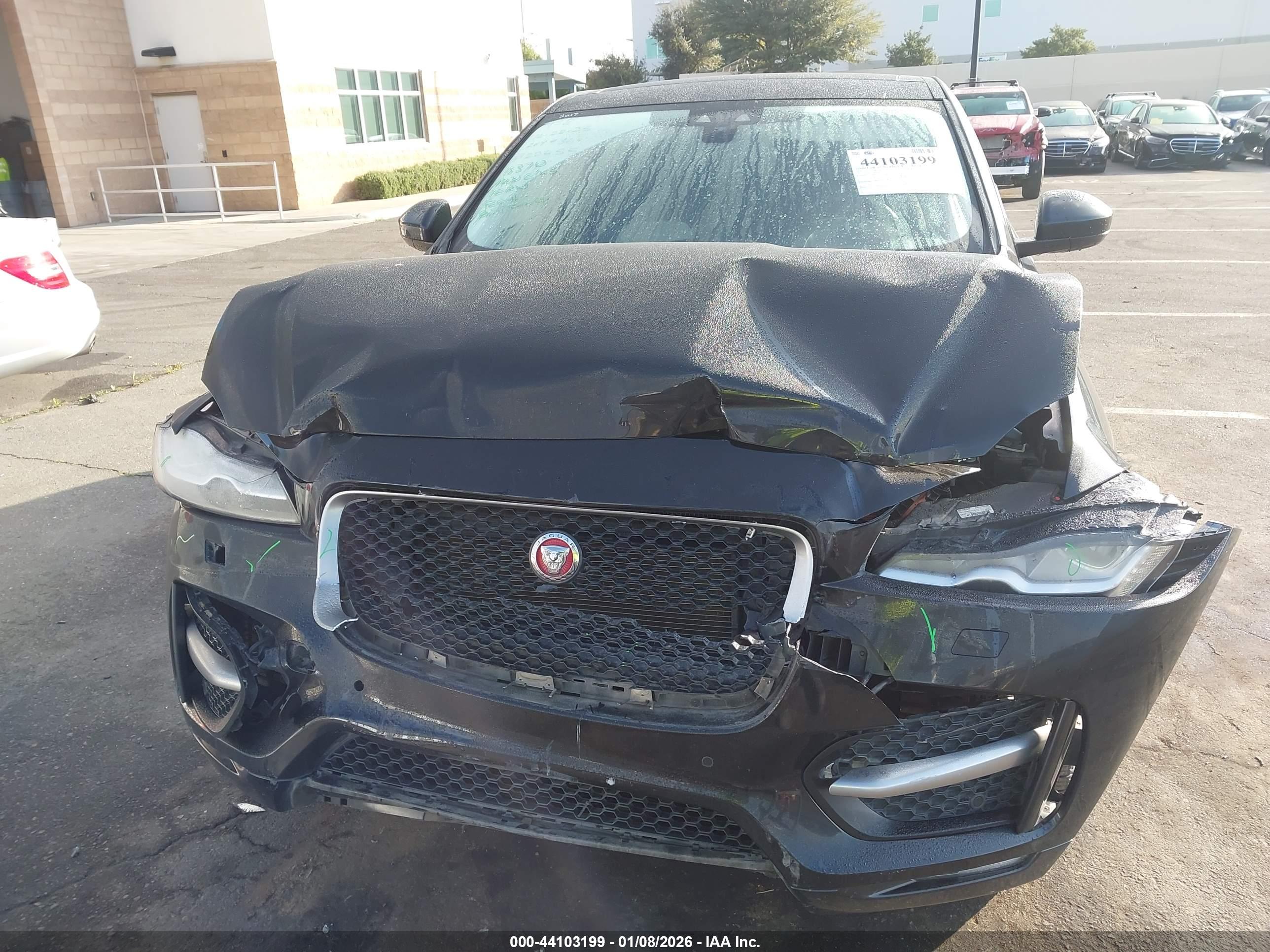 JAGUAR F-PACE image 6
