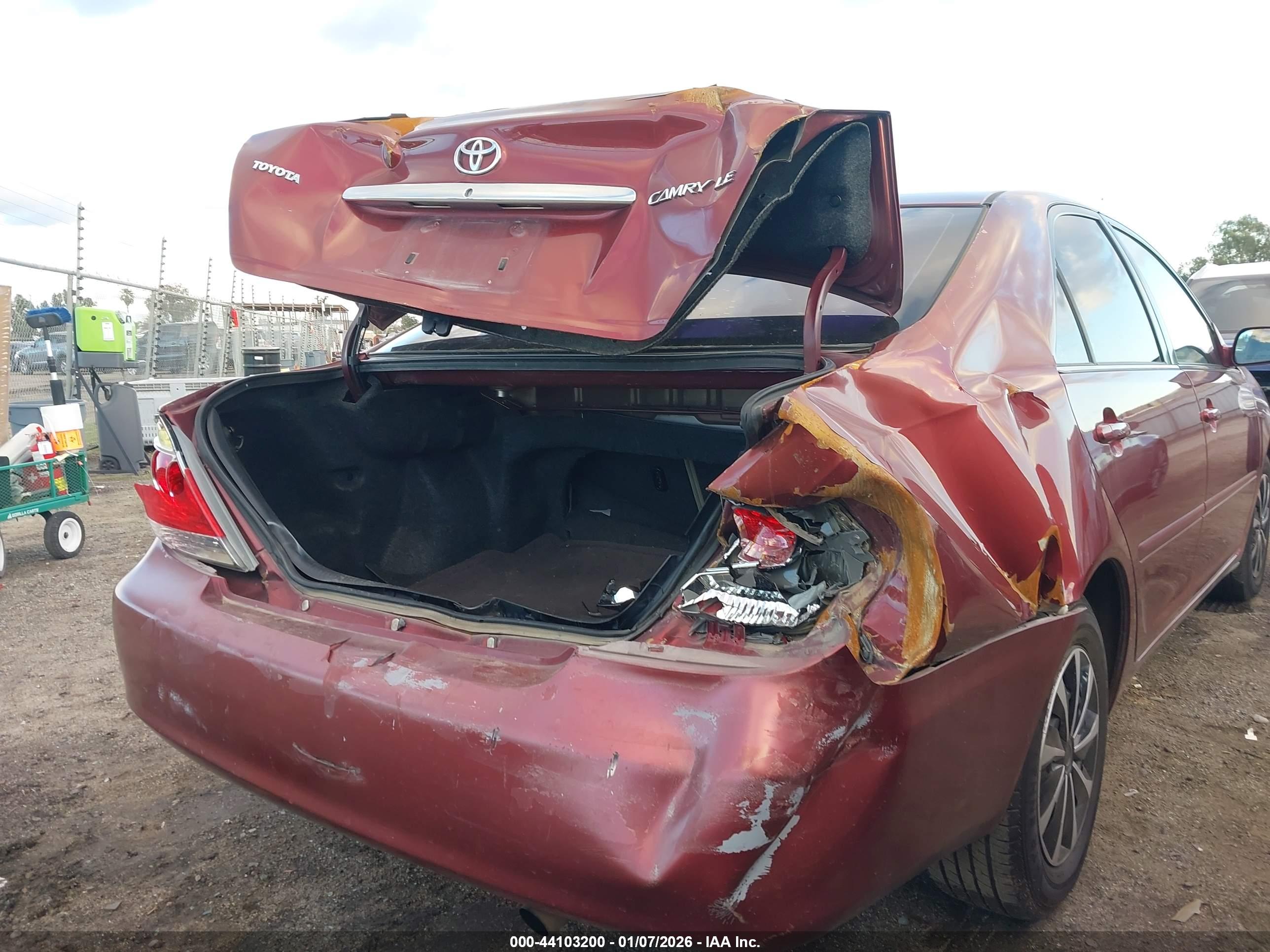 TOYOTA CAMRY image 6