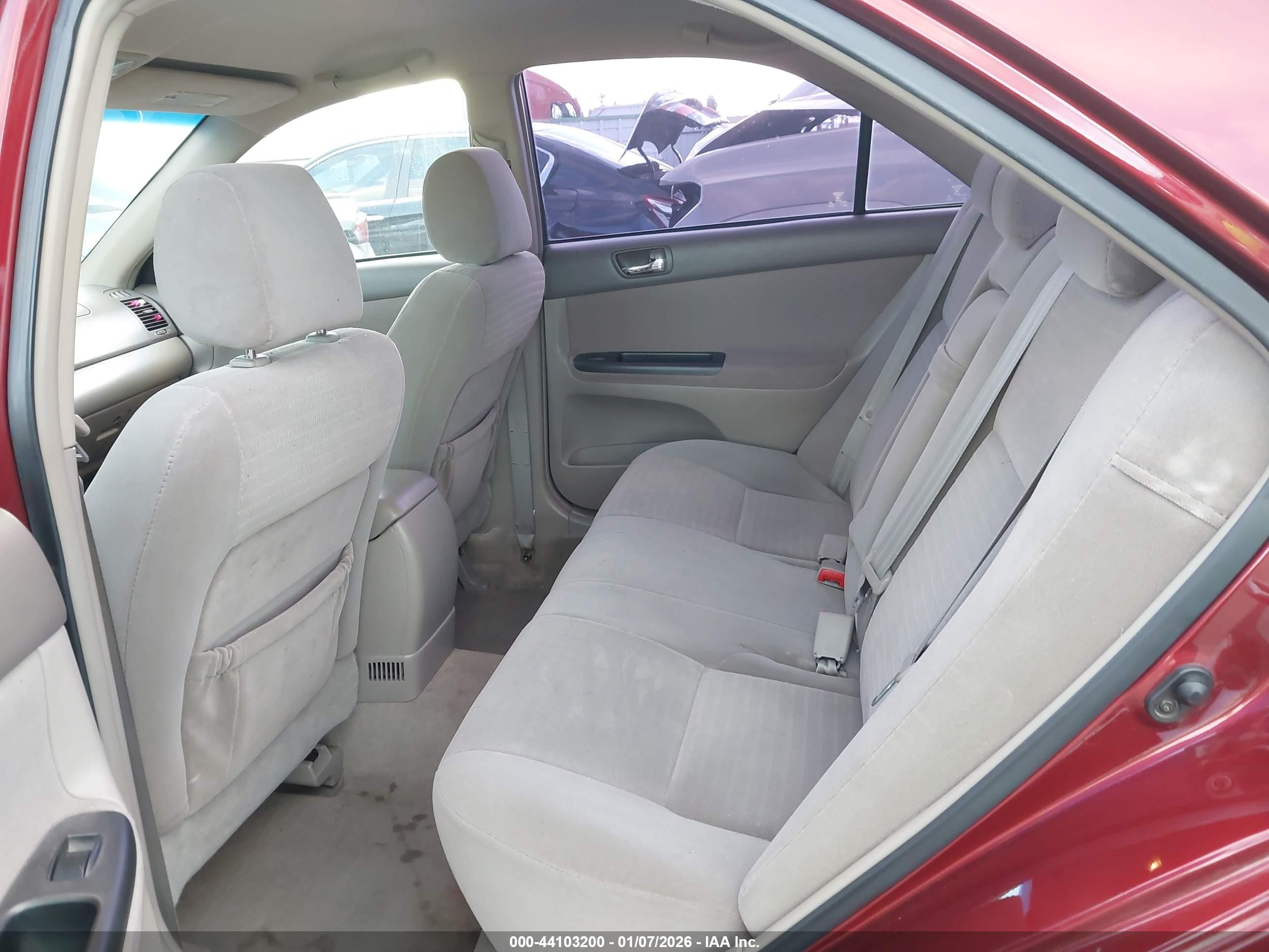 TOYOTA CAMRY image 8