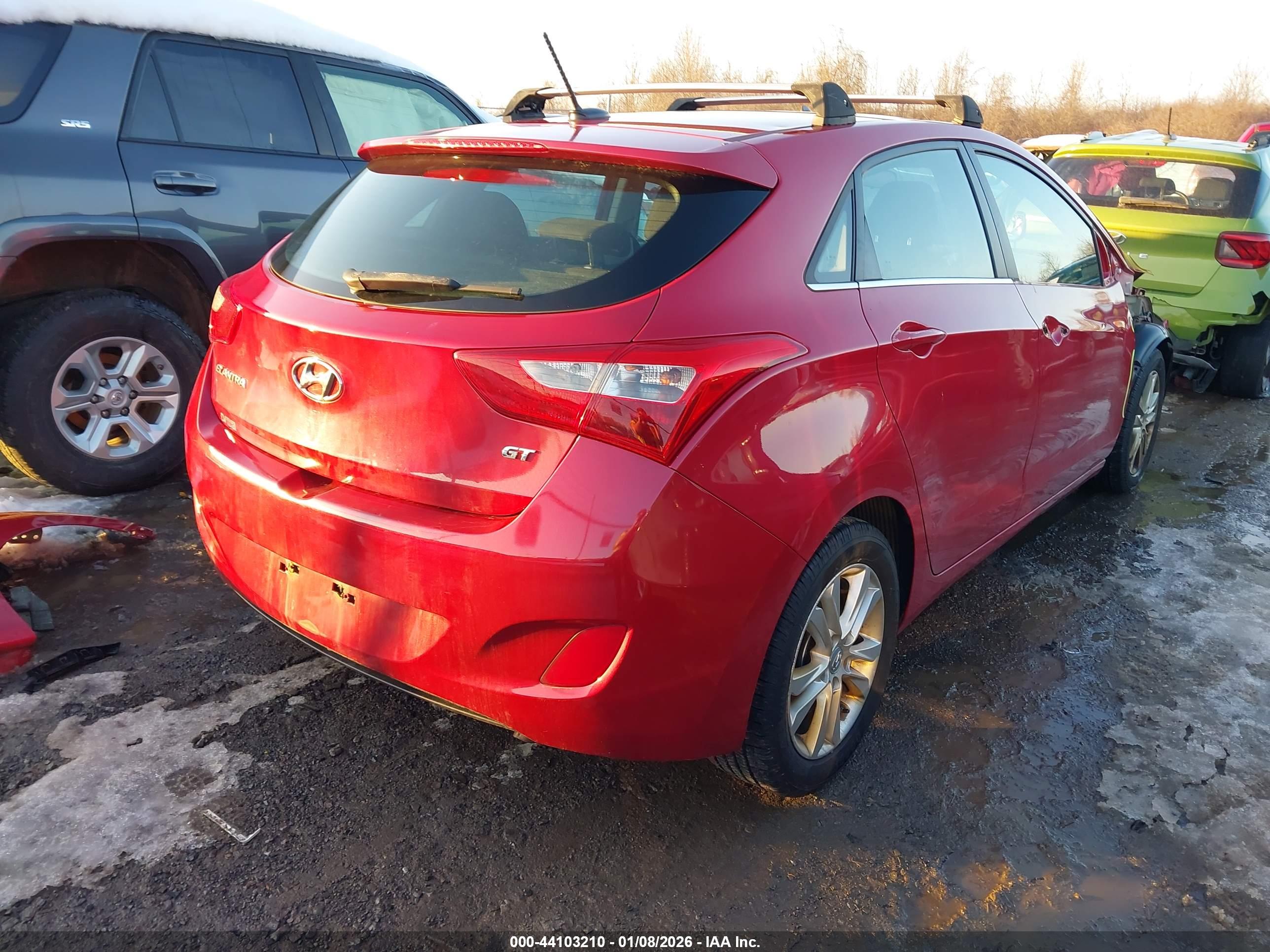 HYUNDAI ELANTRA image 4
