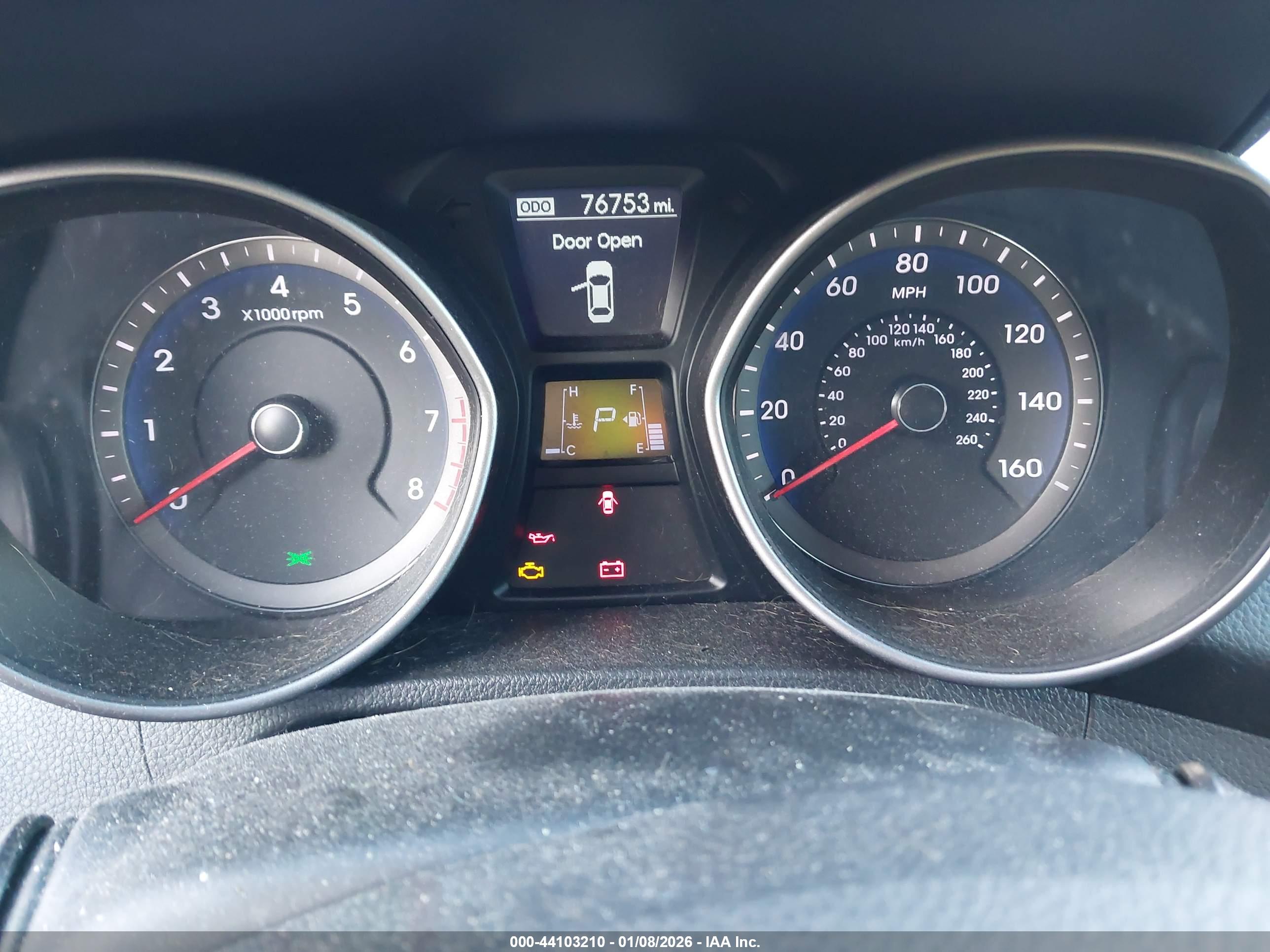HYUNDAI ELANTRA image 7